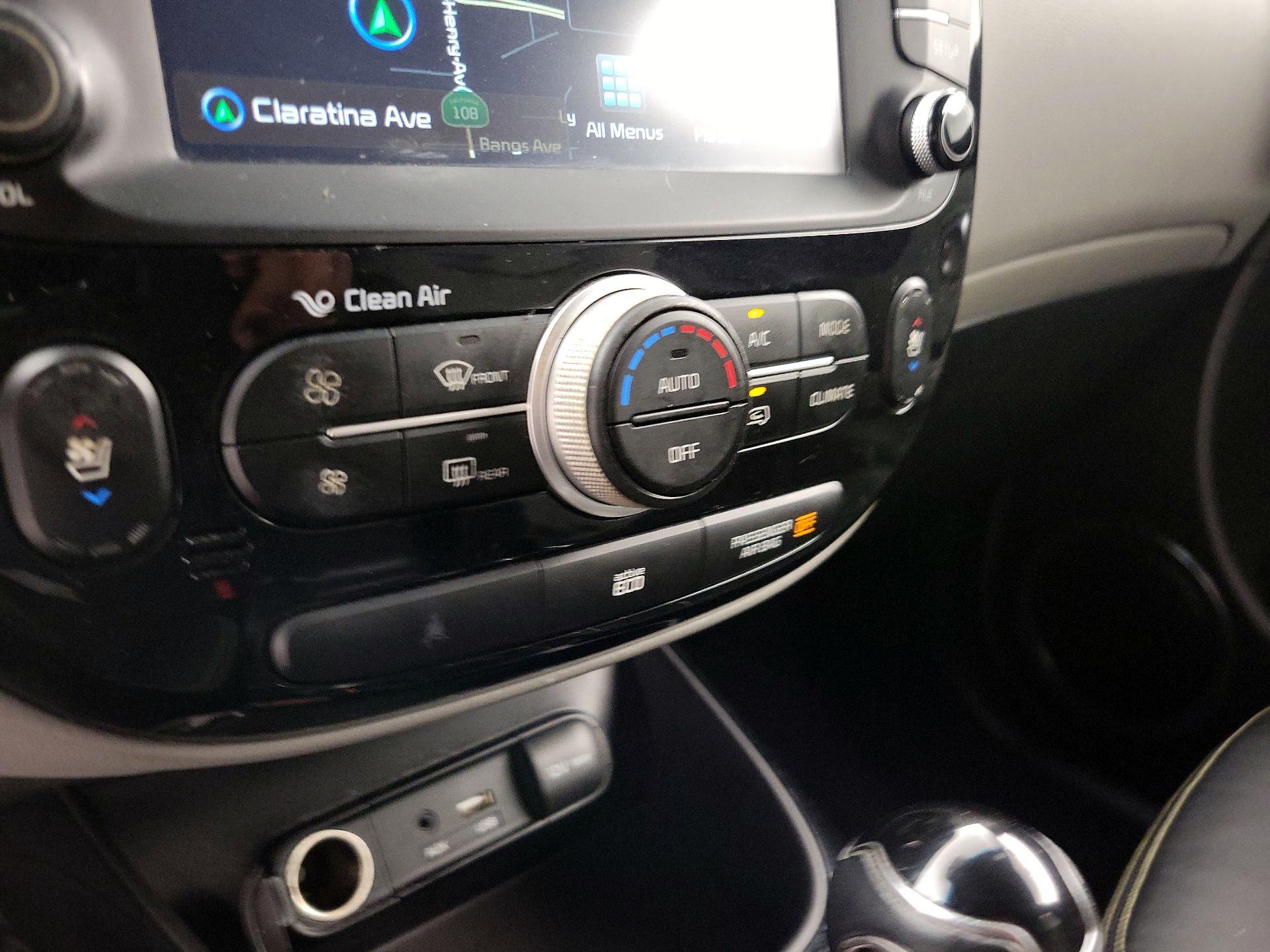 Thumbnail: 2015 Kia Soul - 17