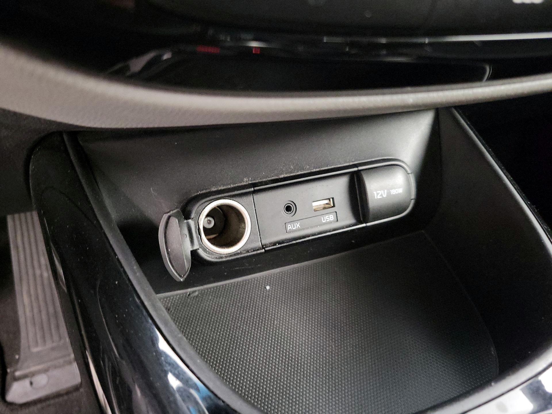 Thumbnail: 2015 Kia Soul - 19