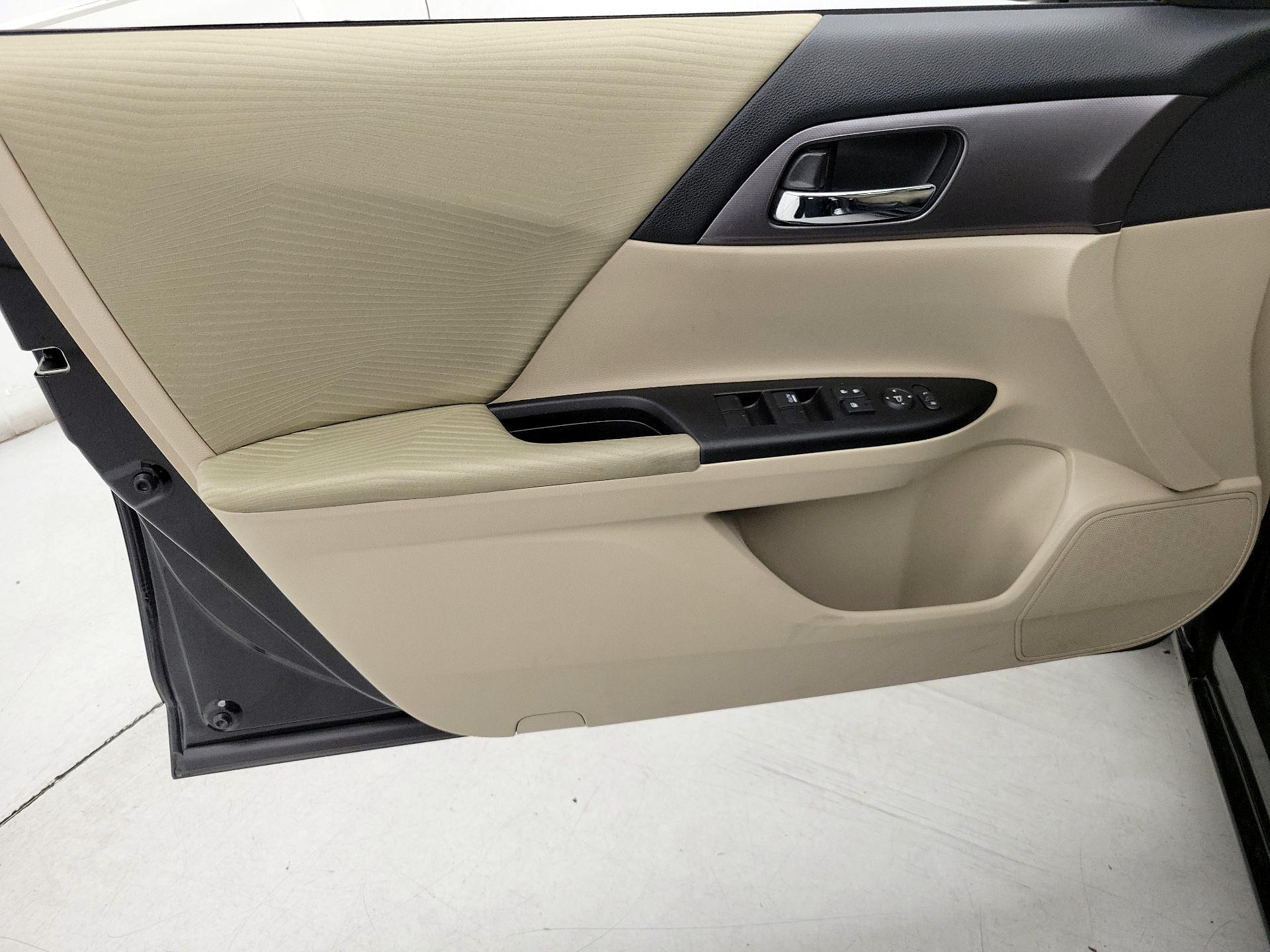 Thumbnail: 2015 Honda Accord - 12