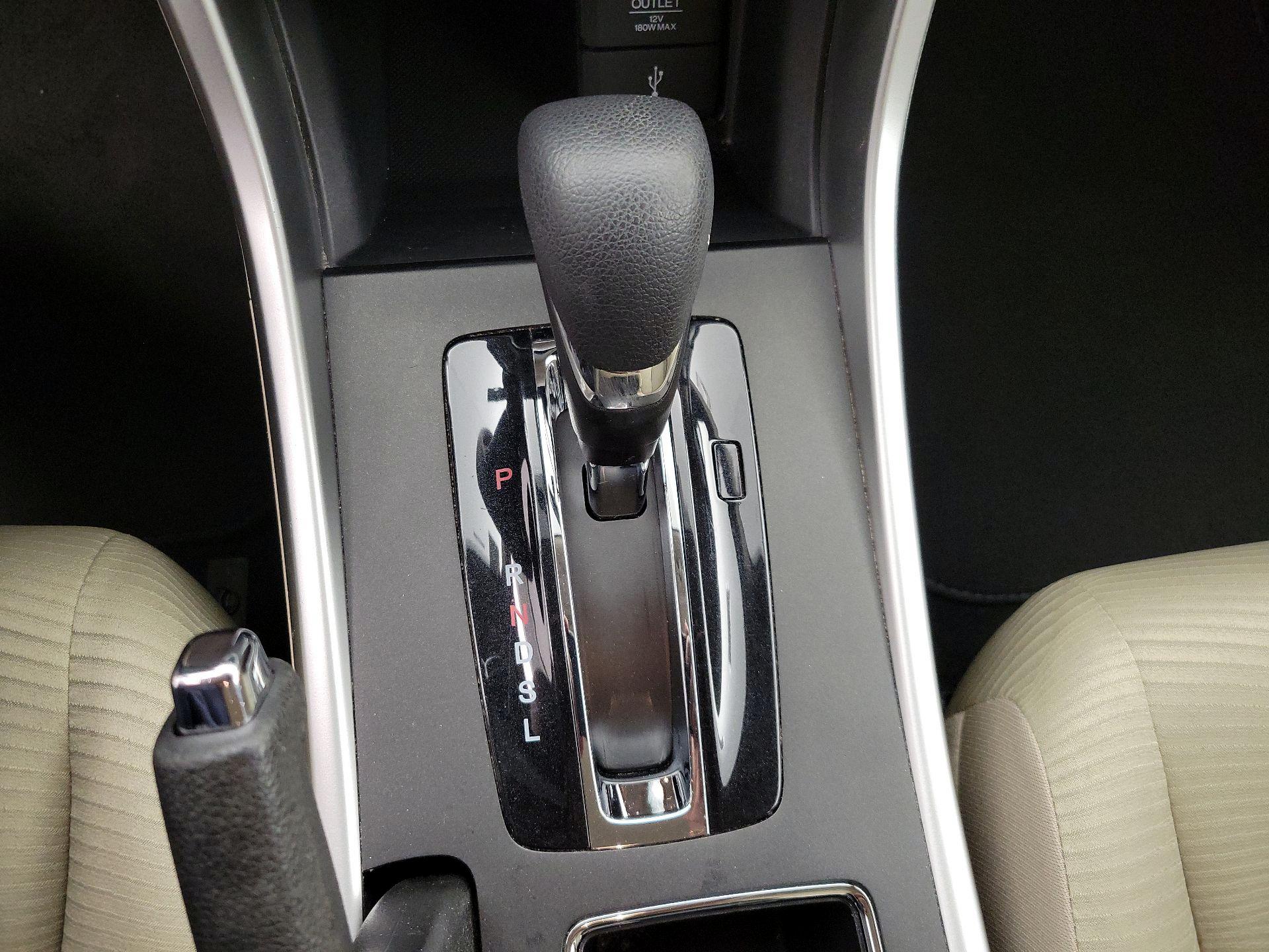 Thumbnail: 2015 Honda Accord - 17