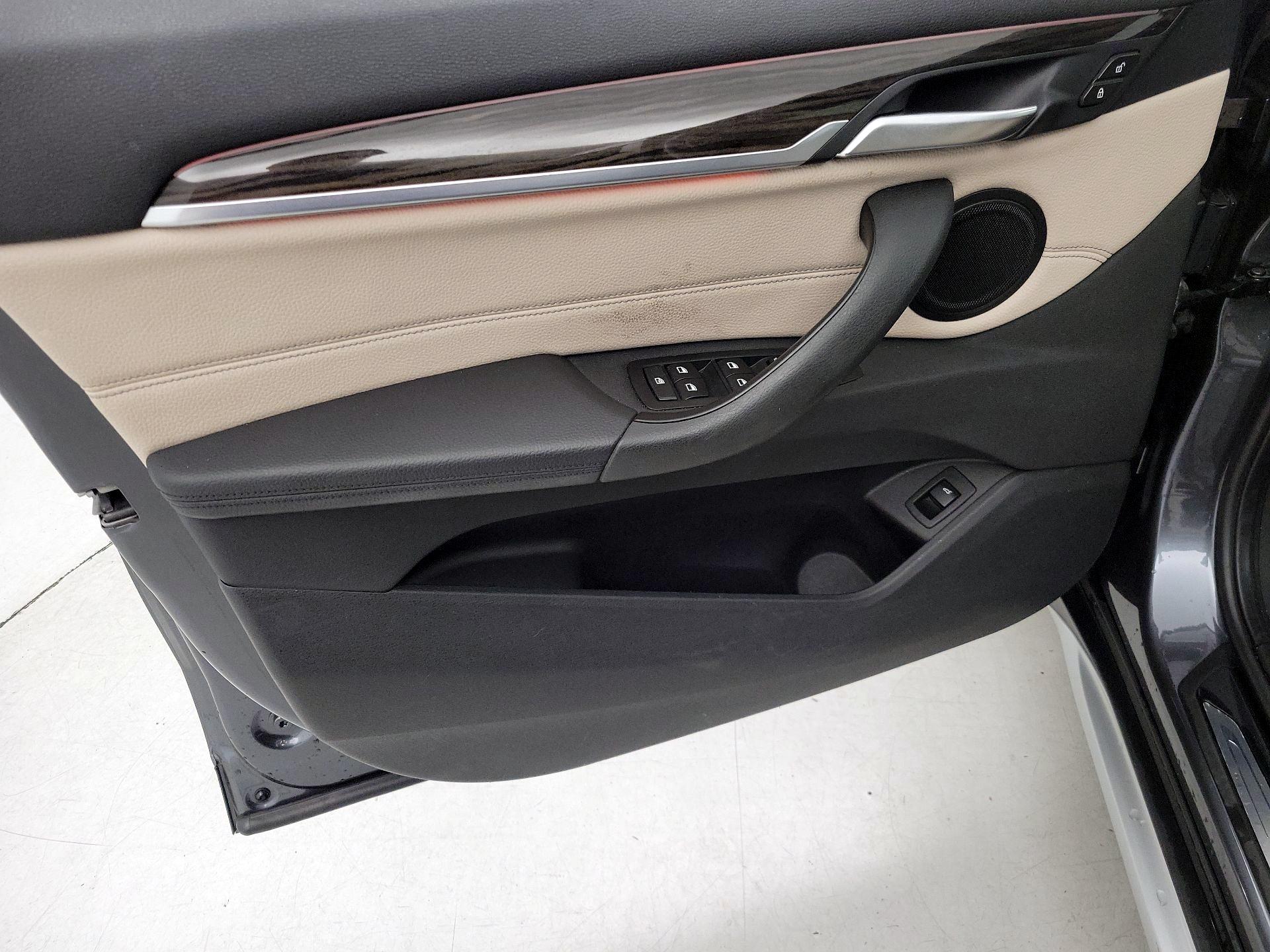 Thumbnail: 2016 BMW X1 - 12