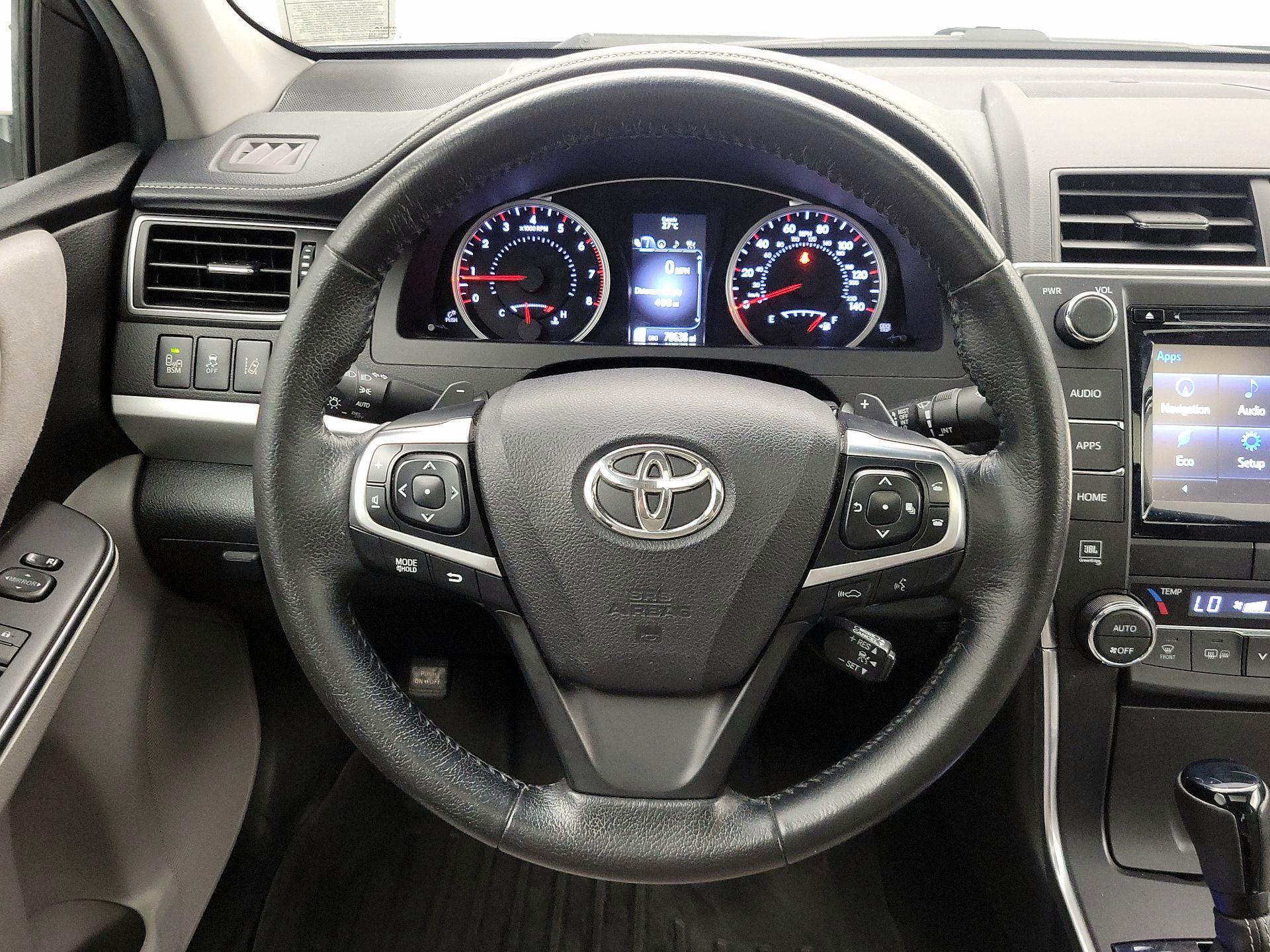 Thumbnail: 2015 Toyota Camry - 10
