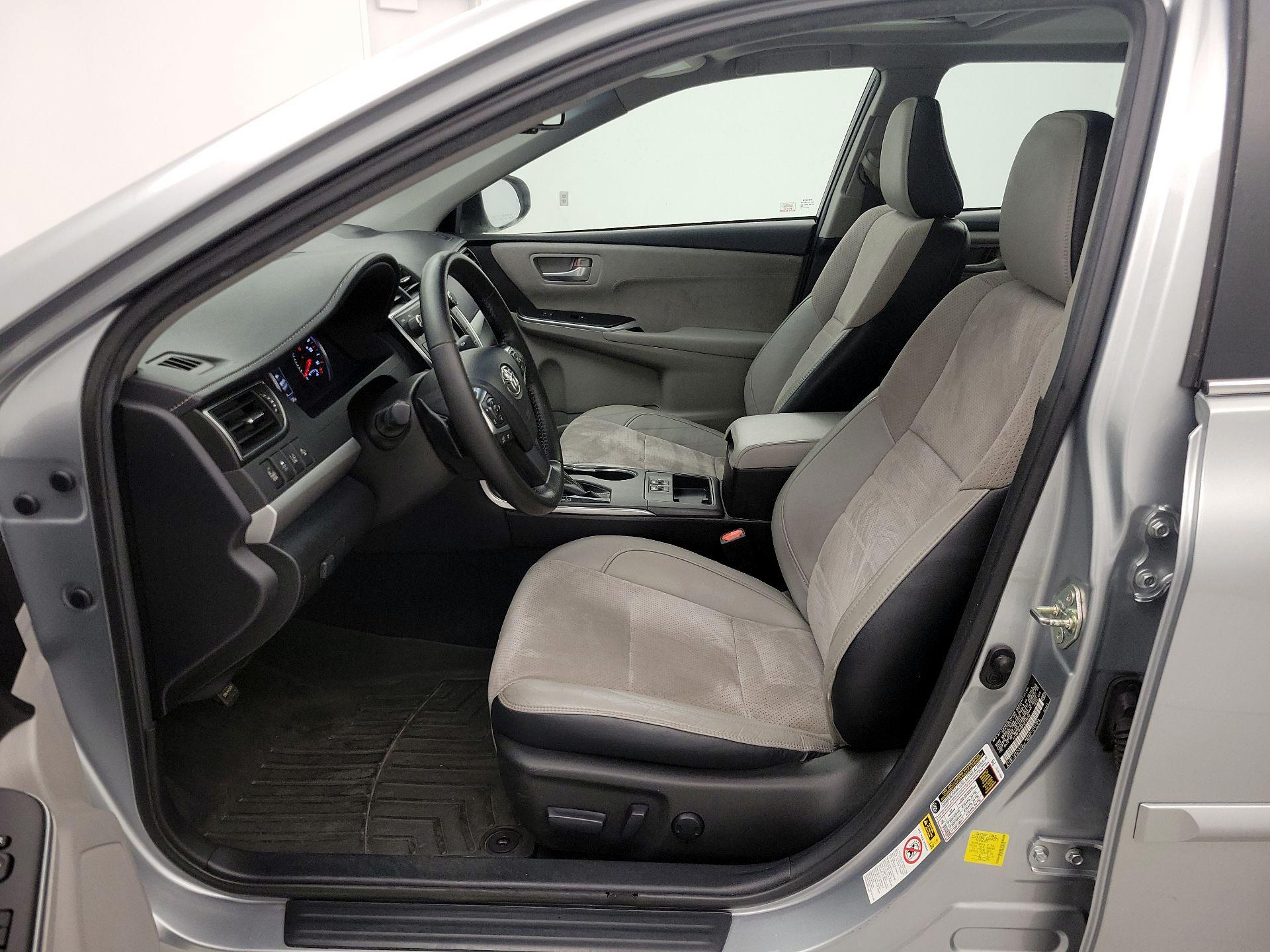 Thumbnail: 2015 Toyota Camry - 11