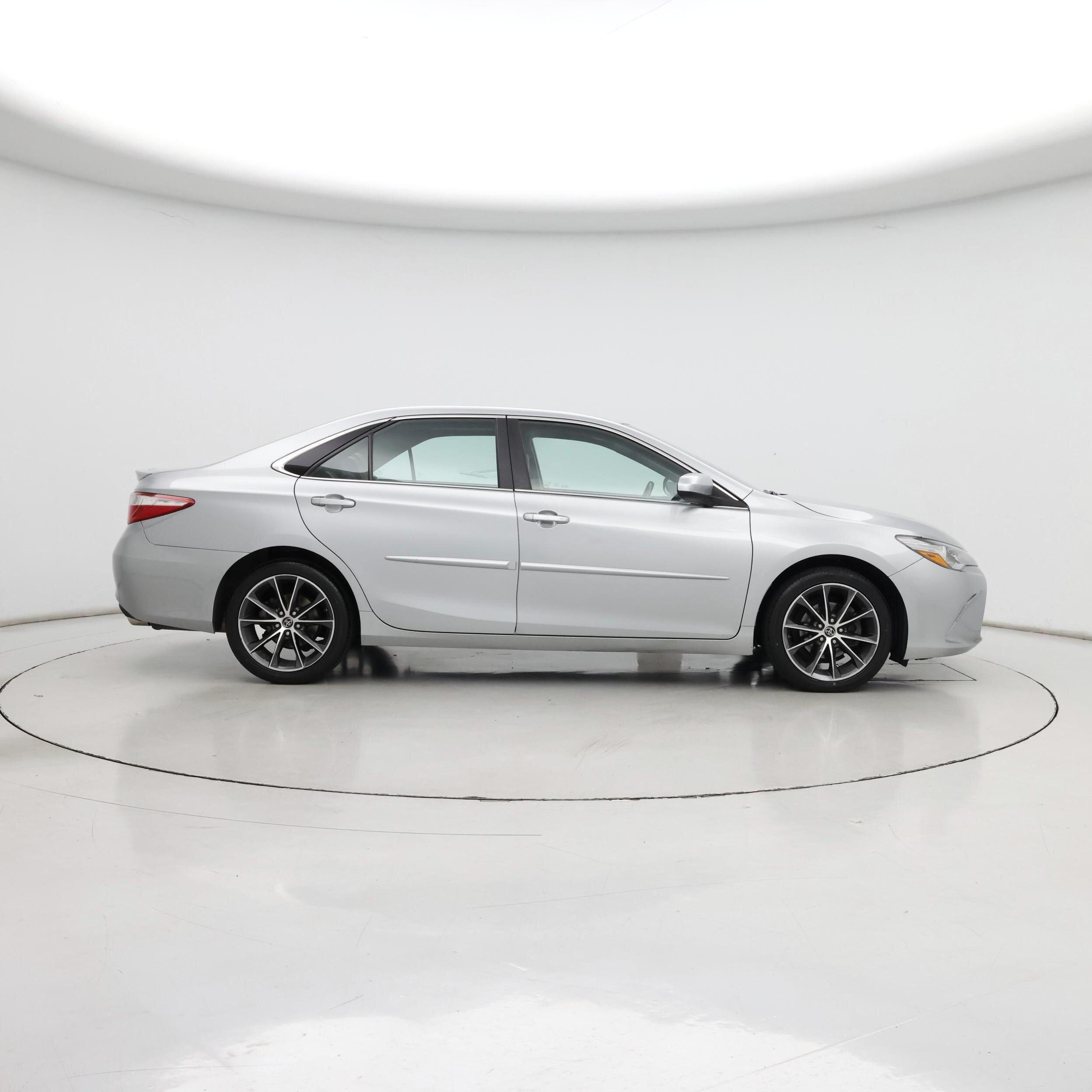 Thumbnail: 2015 Toyota Camry - 7