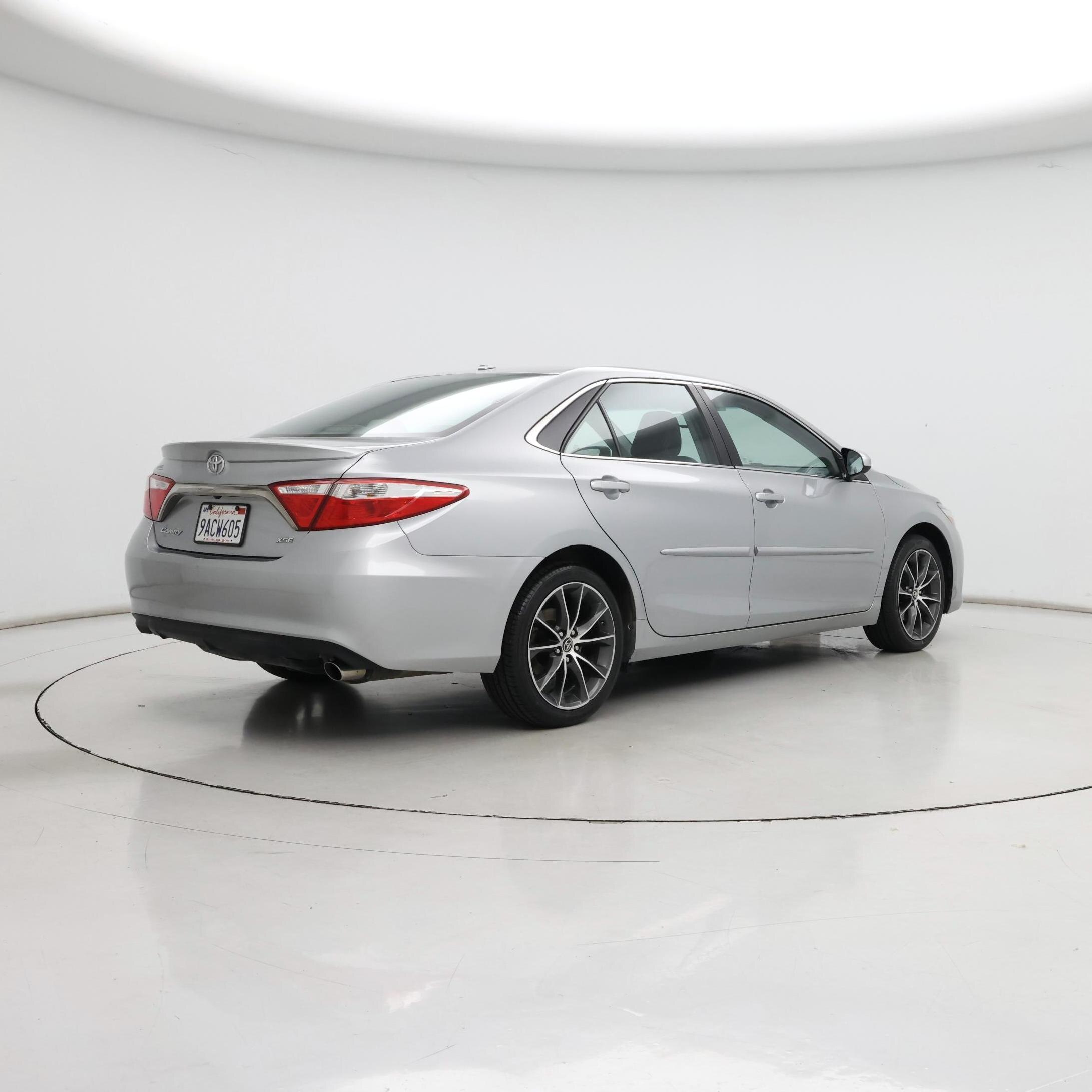 Thumbnail: 2015 Toyota Camry - 8