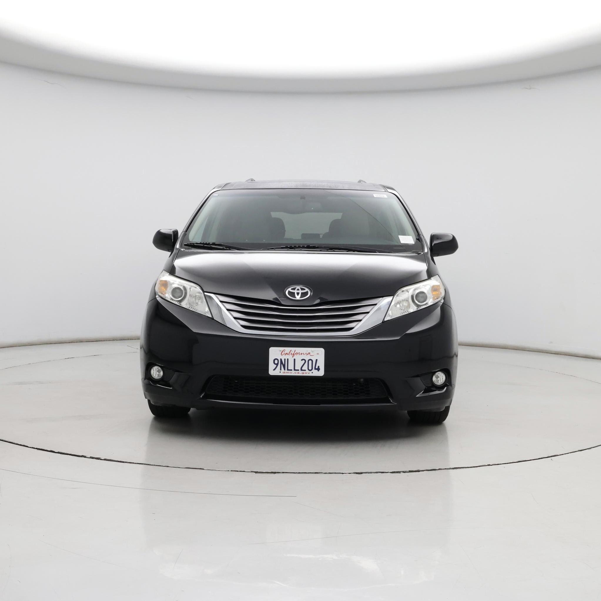 Thumbnail: 2017 Toyota Sienna - 5
