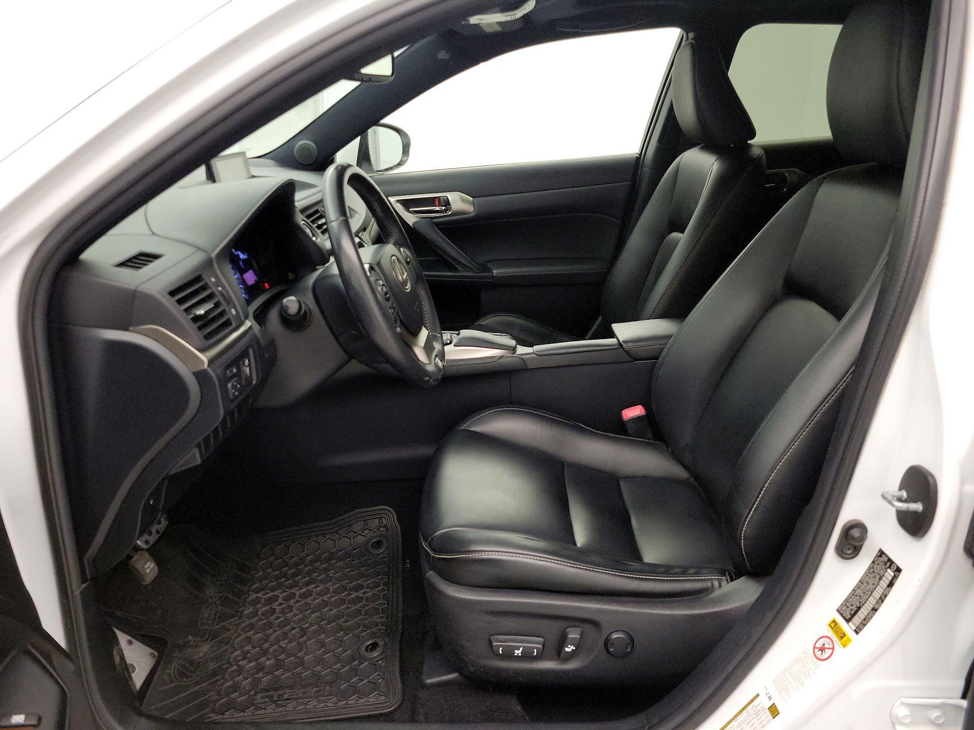 Thumbnail: 2015 Lexus CT - 11