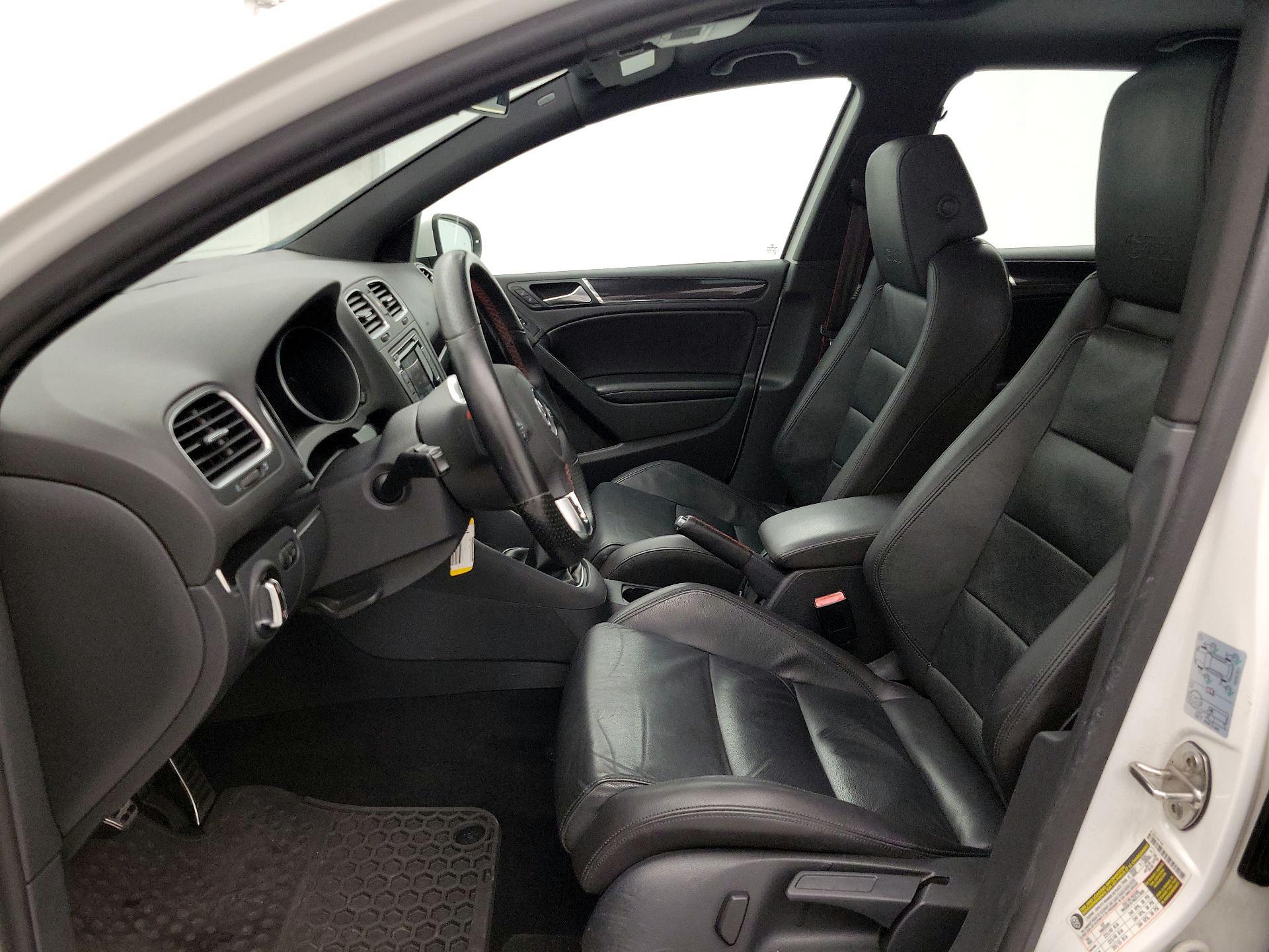 Thumbnail: 2013 Volkswagen Golf - 11