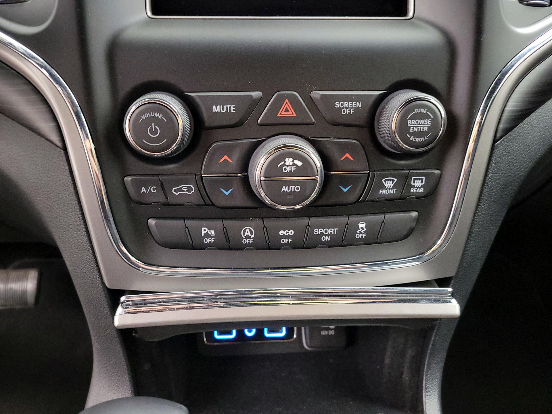 Thumbnail: 2021 Jeep Grand Cherokee - 16