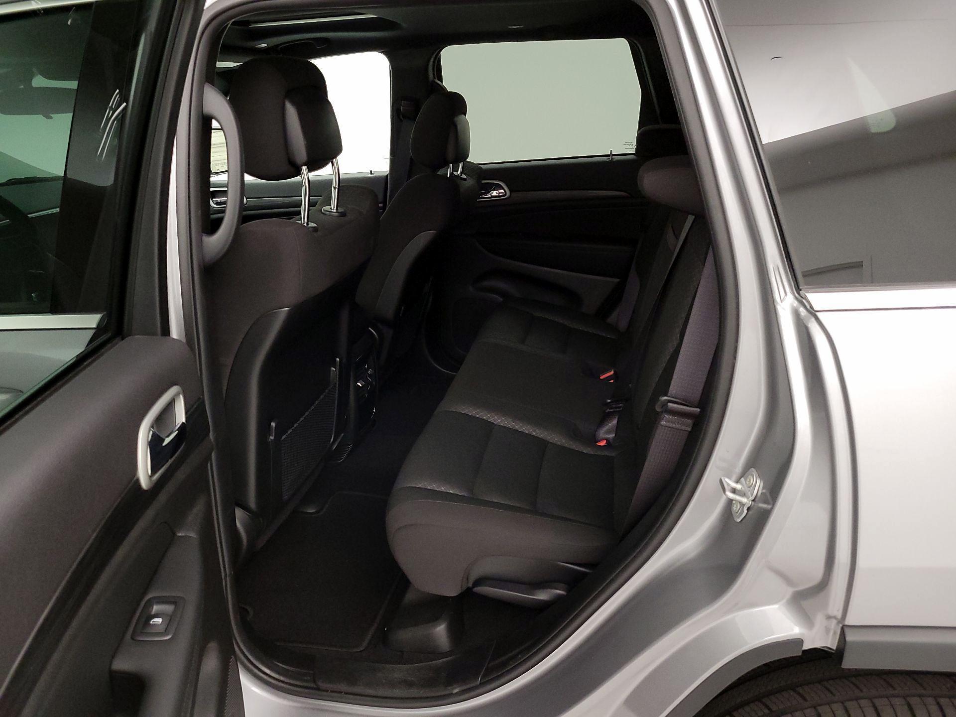 Thumbnail: 2021 Jeep Grand Cherokee - 20