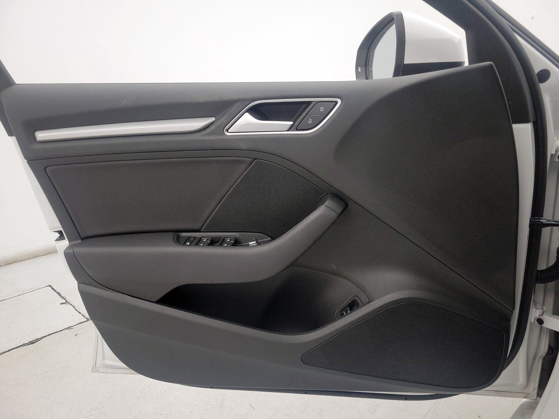 Thumbnail: 2016 Audi A3 - 12