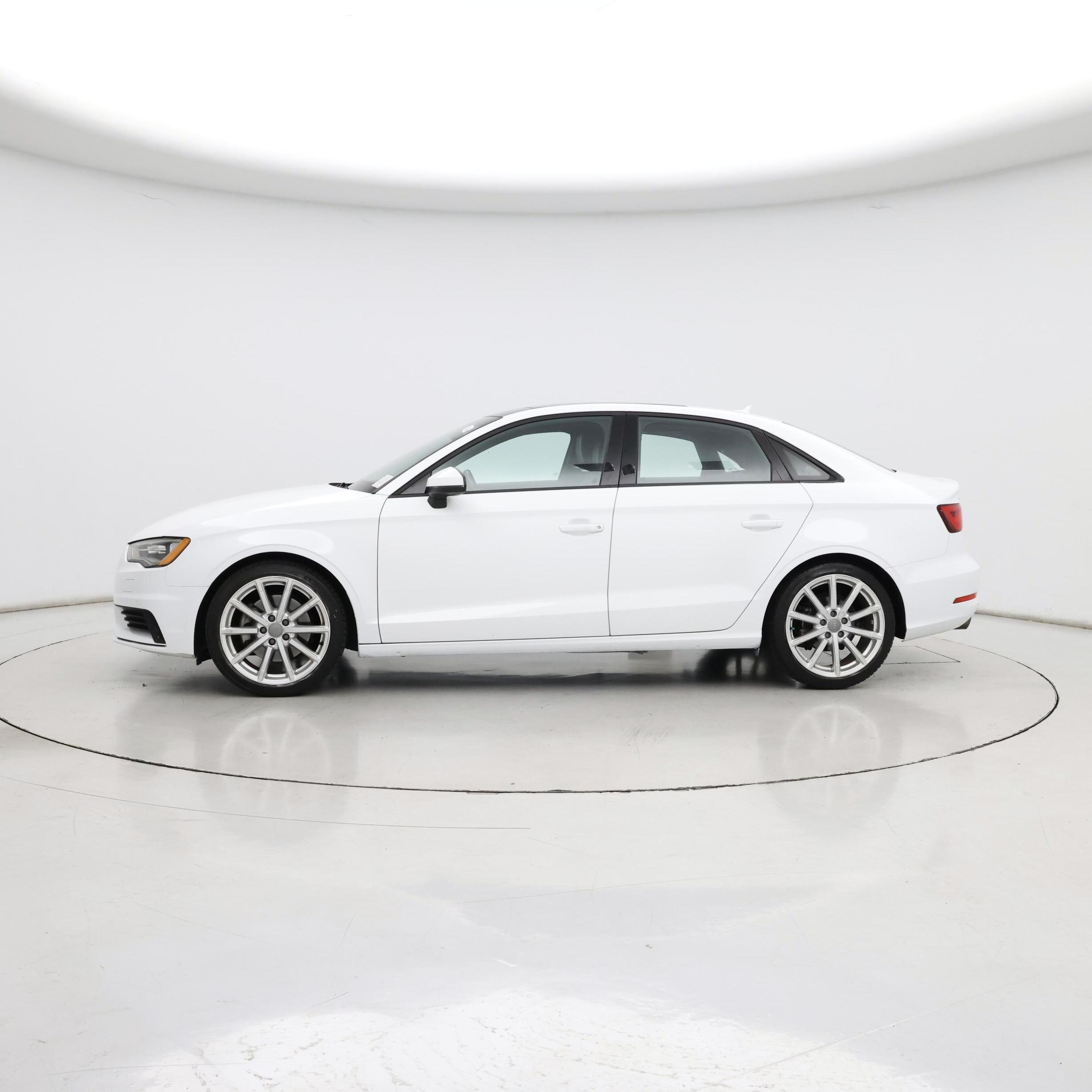Thumbnail: 2016 Audi A3 - 3