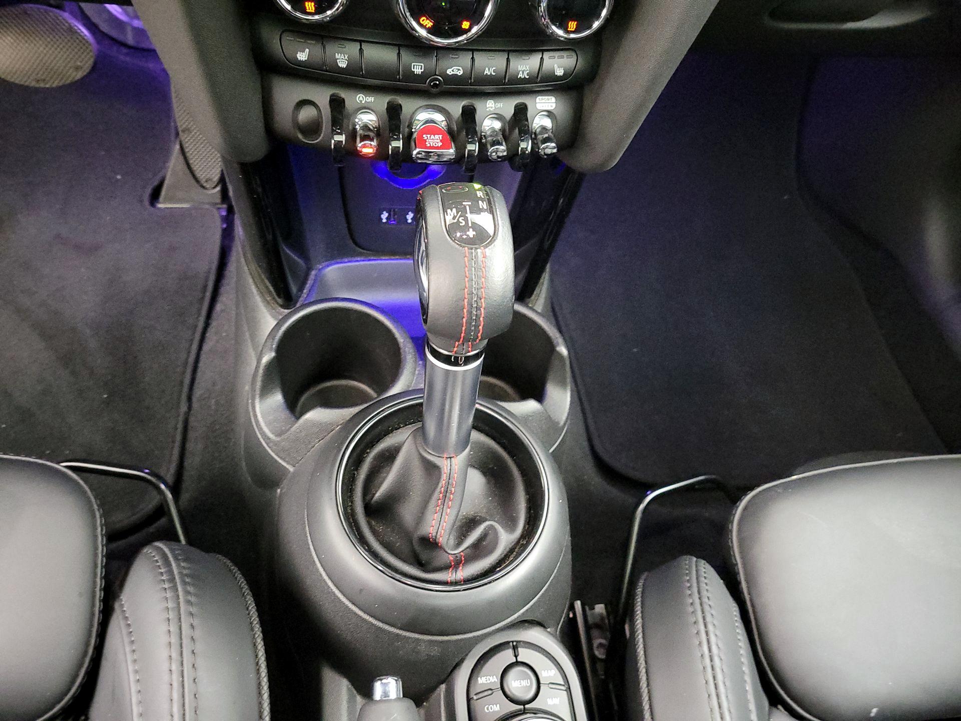 Thumbnail: 2019 MINI Cooper Hardtop - 16