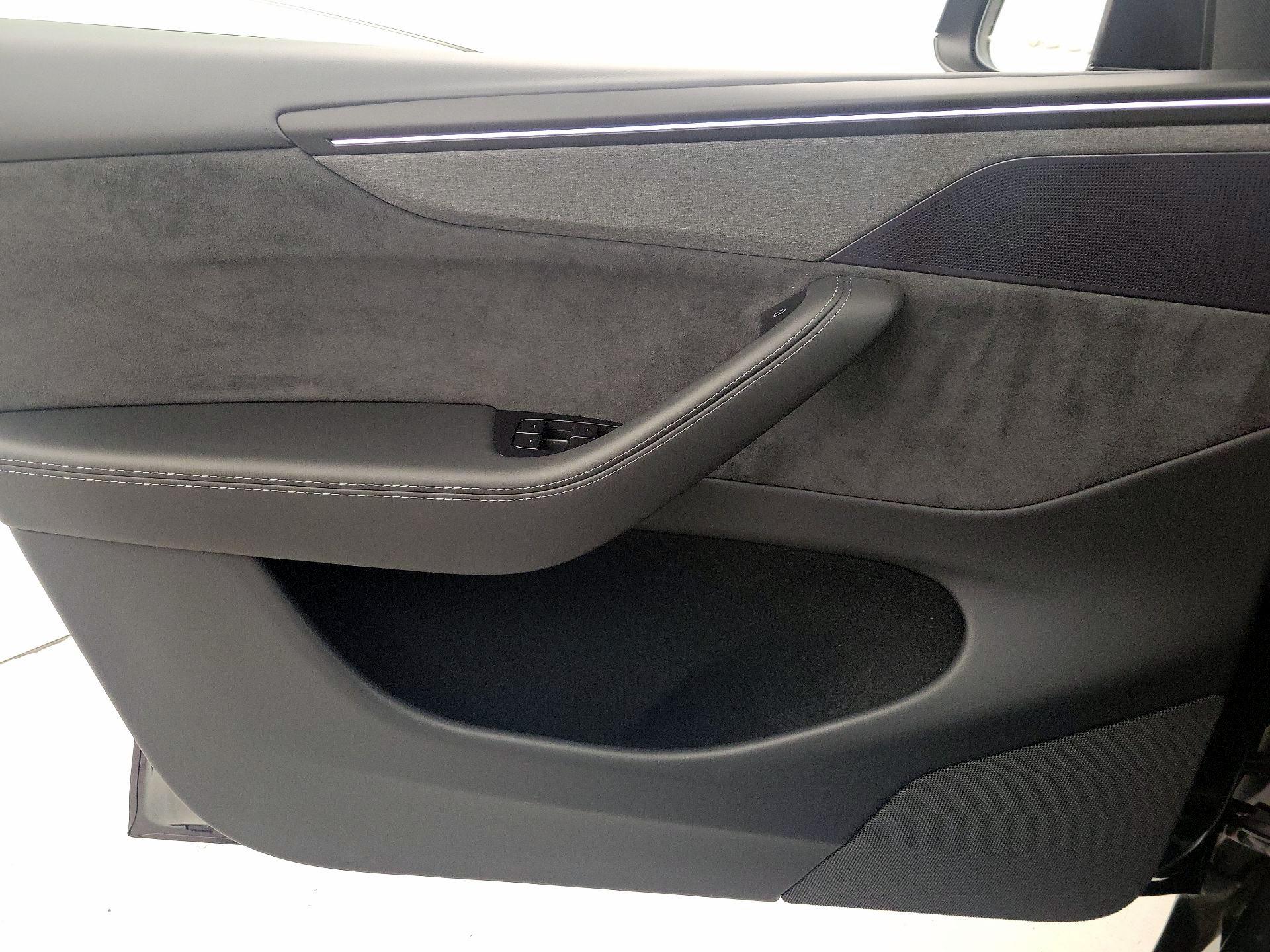 Thumbnail: 2026 Tesla Model Y - 12