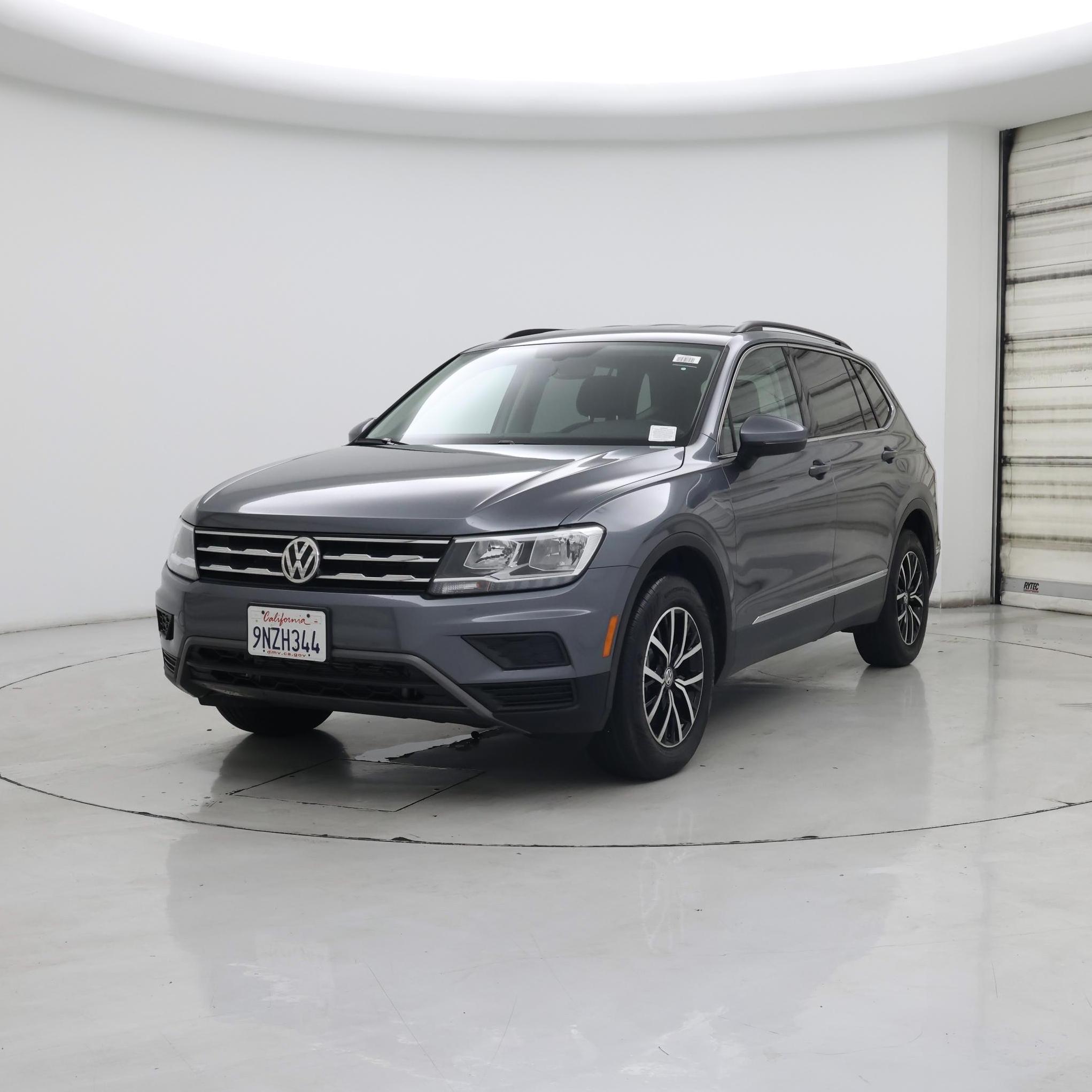 Thumbnail: 2021 Volkswagen Tiguan - 4