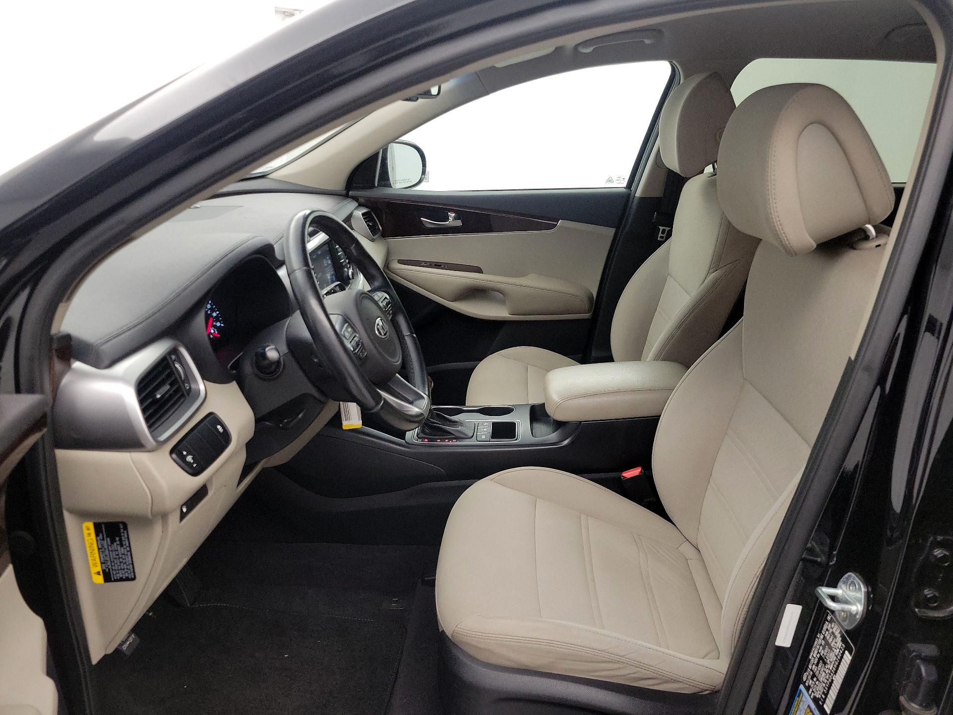 Thumbnail: 2017 Kia Sorento - 11