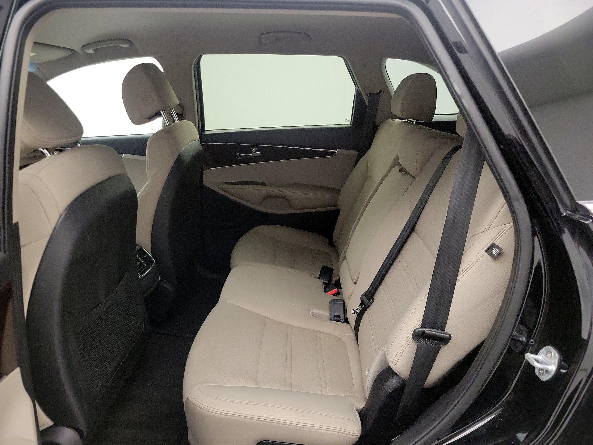 Thumbnail: 2017 Kia Sorento - 19