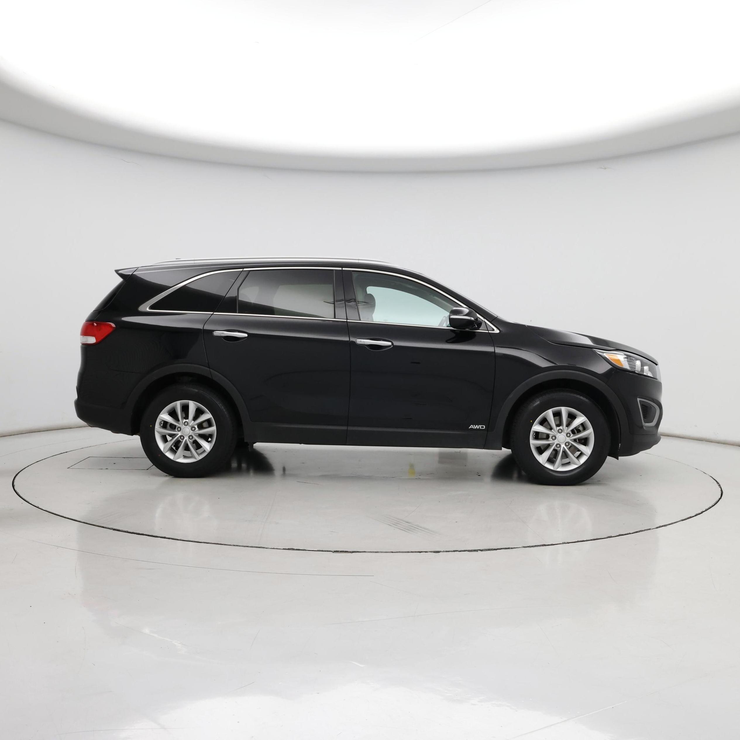 Thumbnail: 2017 Kia Sorento - 7
