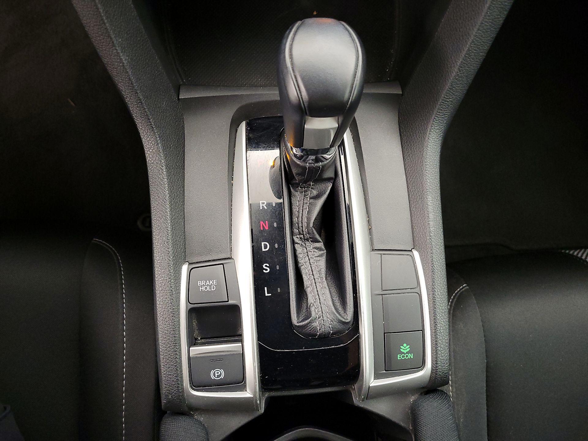 Thumbnail: 2019 Honda Civic - 17