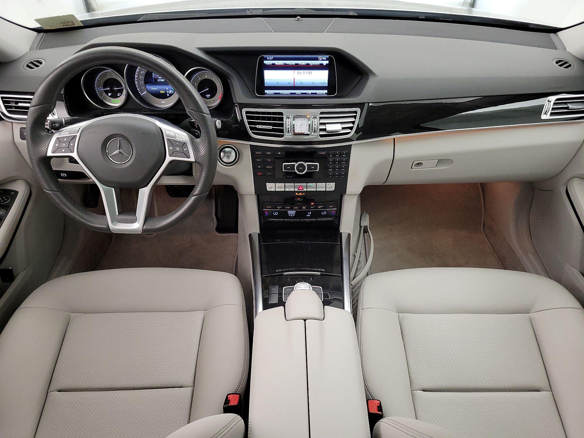 Thumbnail: 2014 Mercedes-Benz E-Class - 9