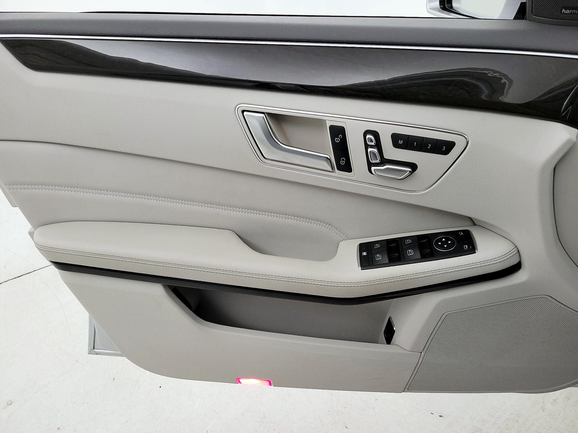Thumbnail: 2014 Mercedes-Benz E-Class - 12