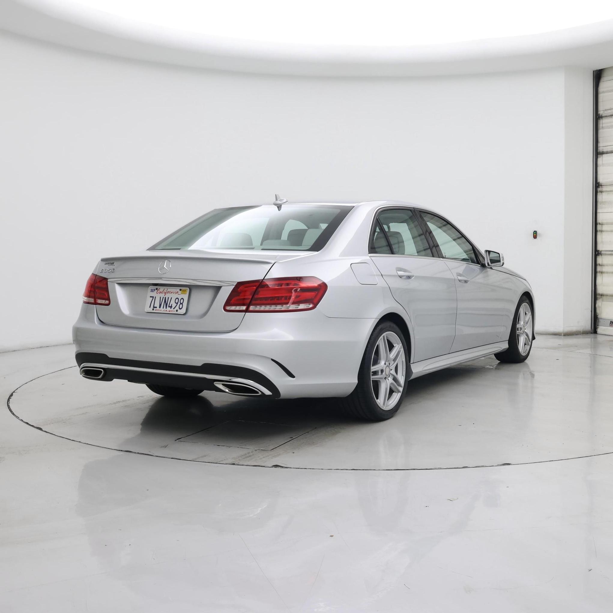 Thumbnail: 2014 Mercedes-Benz E-Class - 8