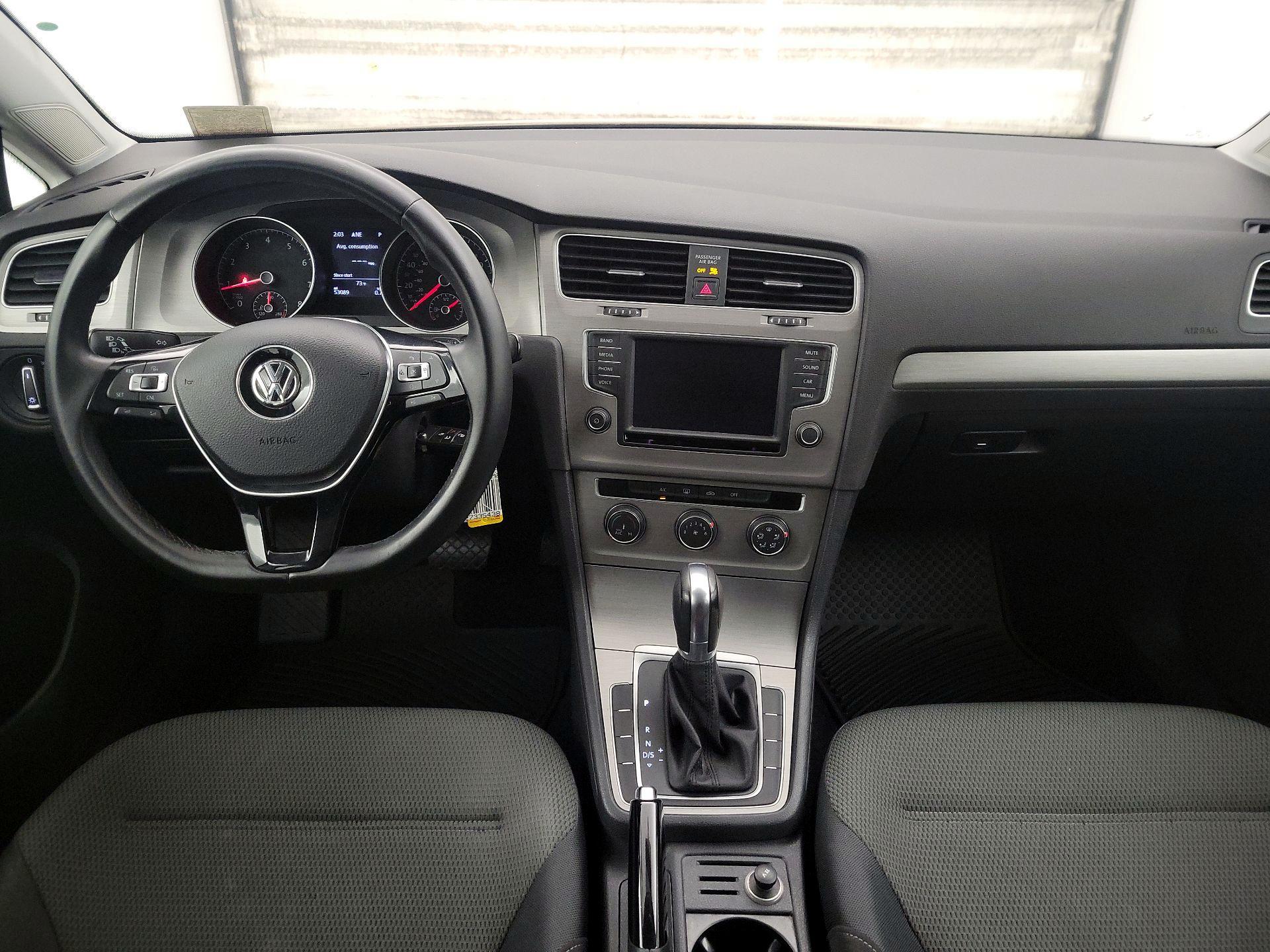 Thumbnail: 2016 Volkswagen Golf - 9