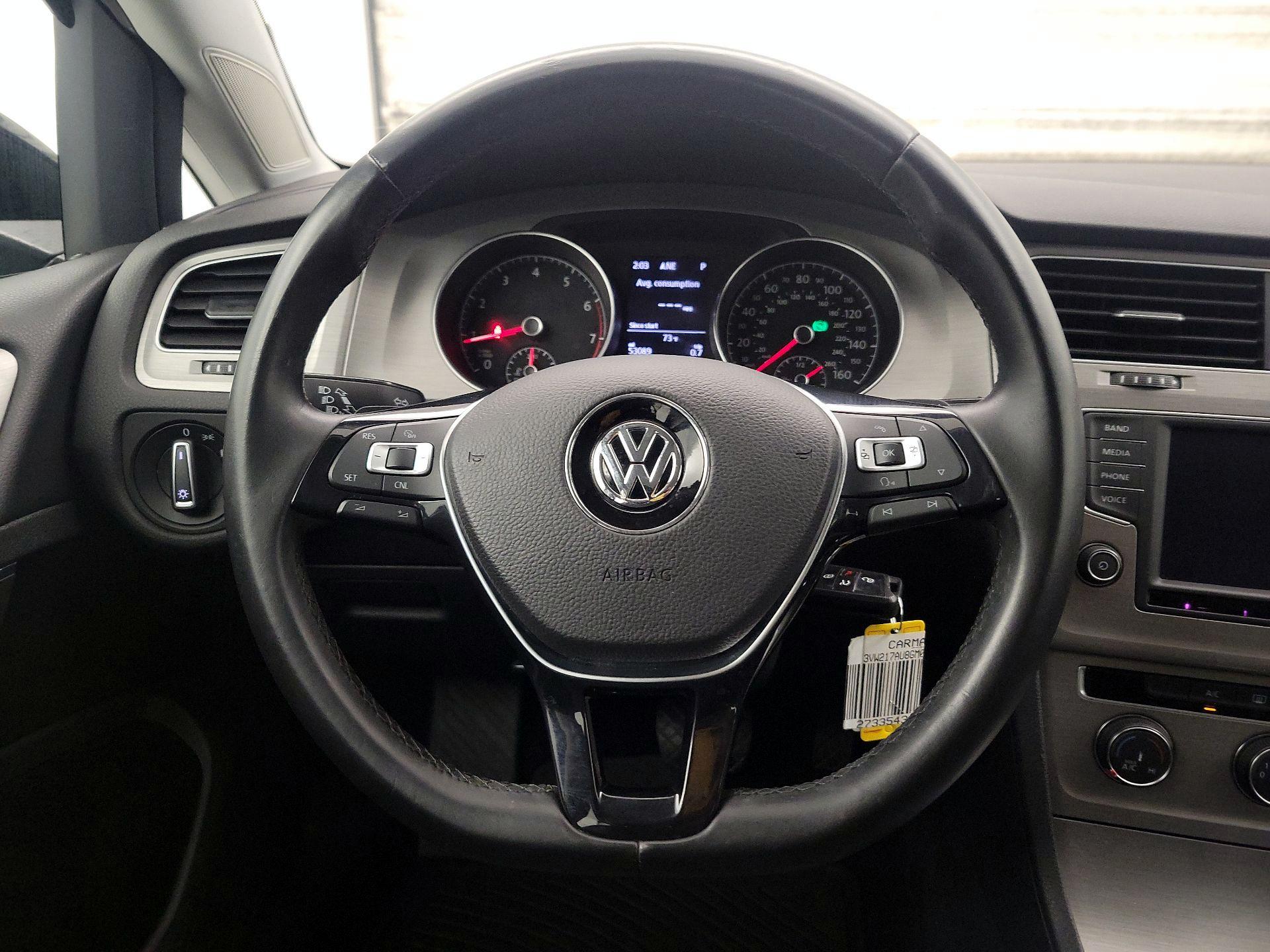 Thumbnail: 2016 Volkswagen Golf - 10