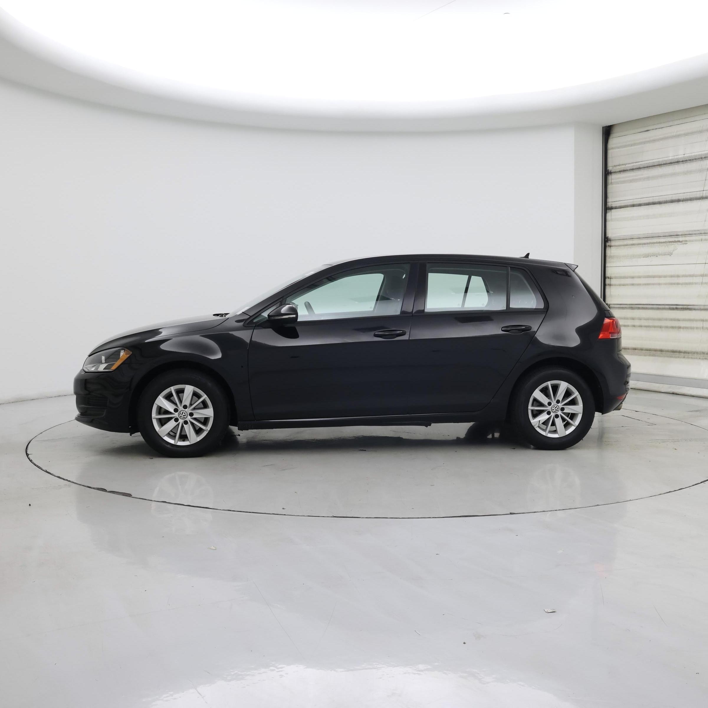 Thumbnail: 2016 Volkswagen Golf - 3