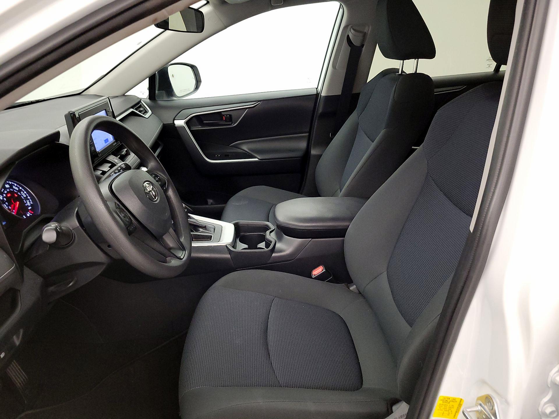 Thumbnail: 2020 Toyota RAV4 - 11