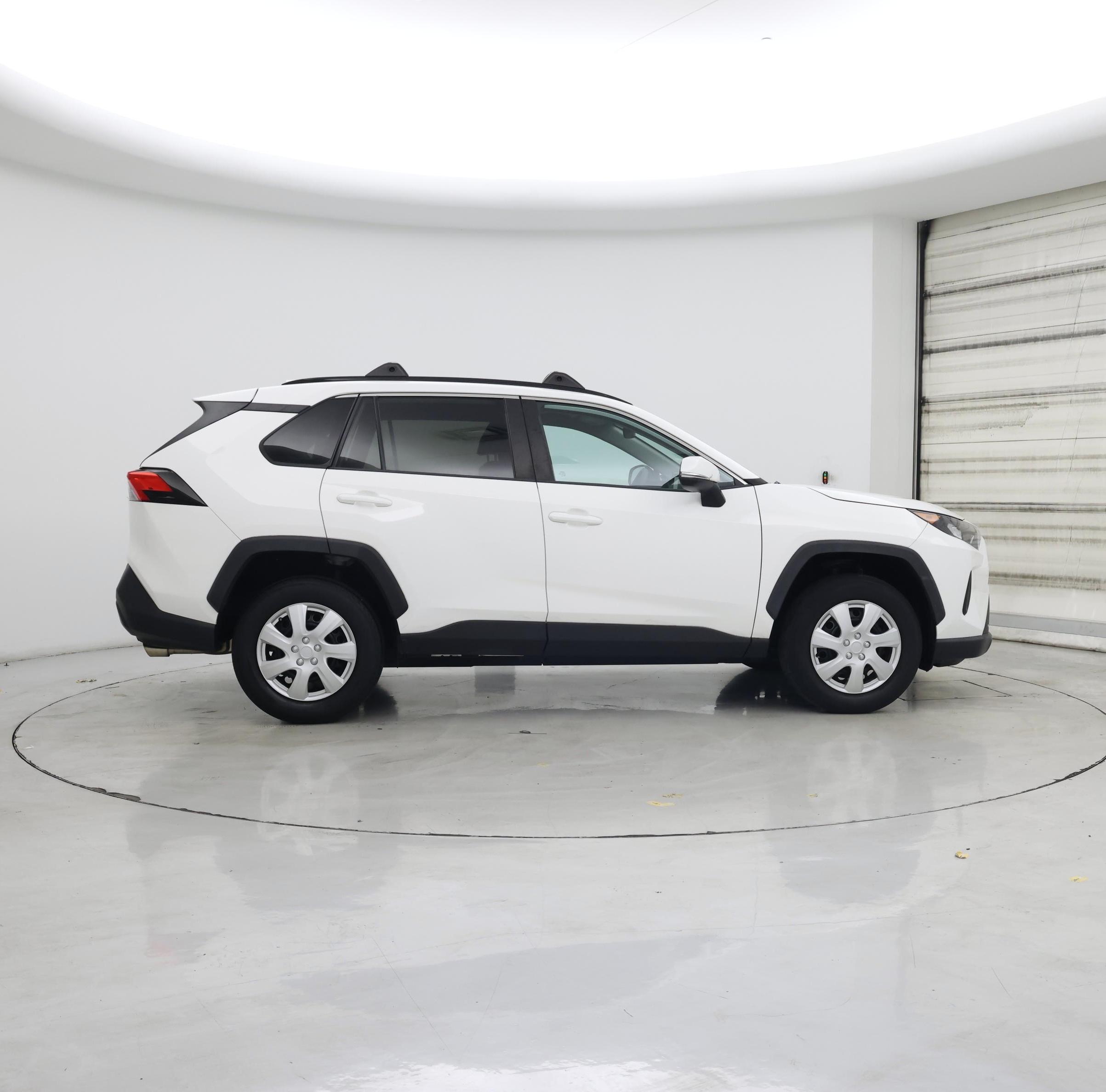 Thumbnail: 2020 Toyota RAV4 - 7