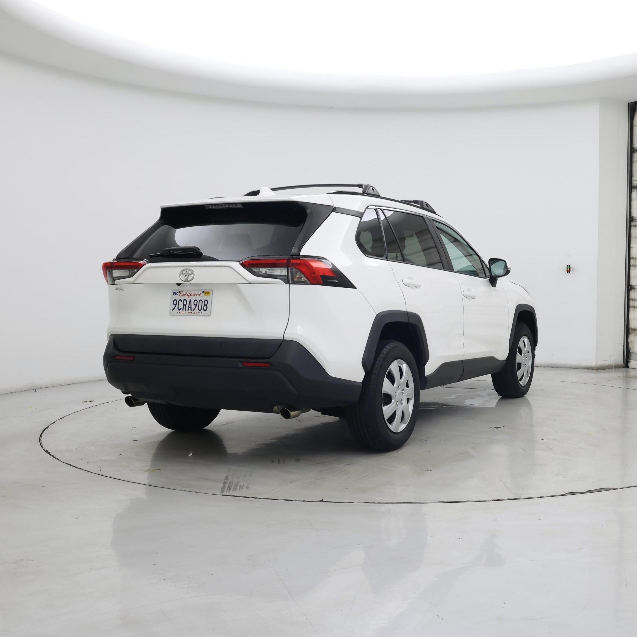 Thumbnail: 2020 Toyota RAV4 - 8