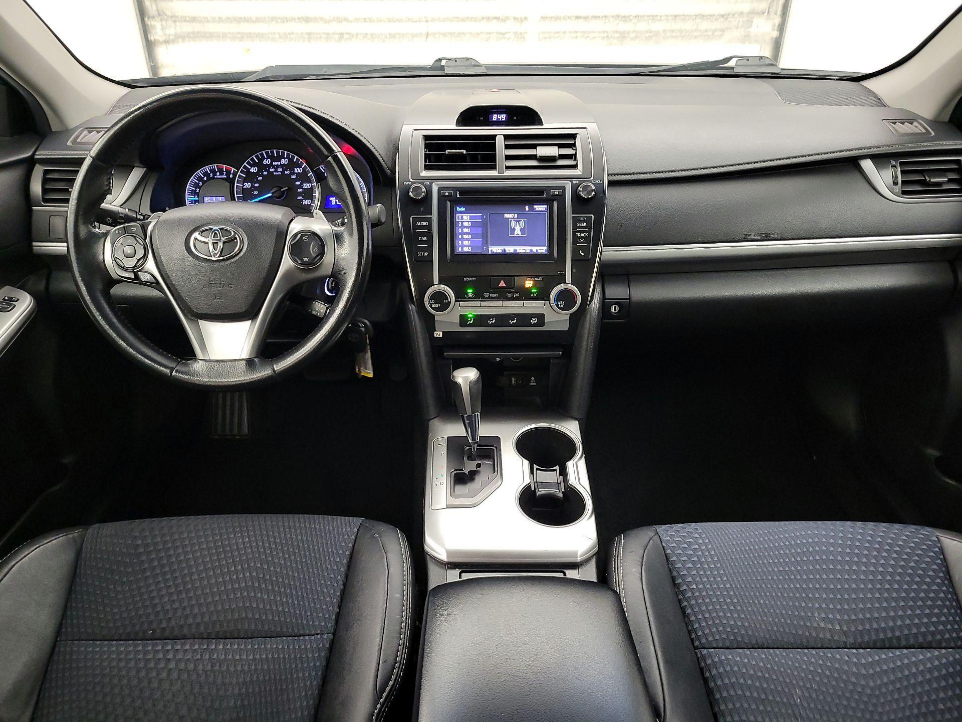 Thumbnail: 2014 Toyota Camry - 9