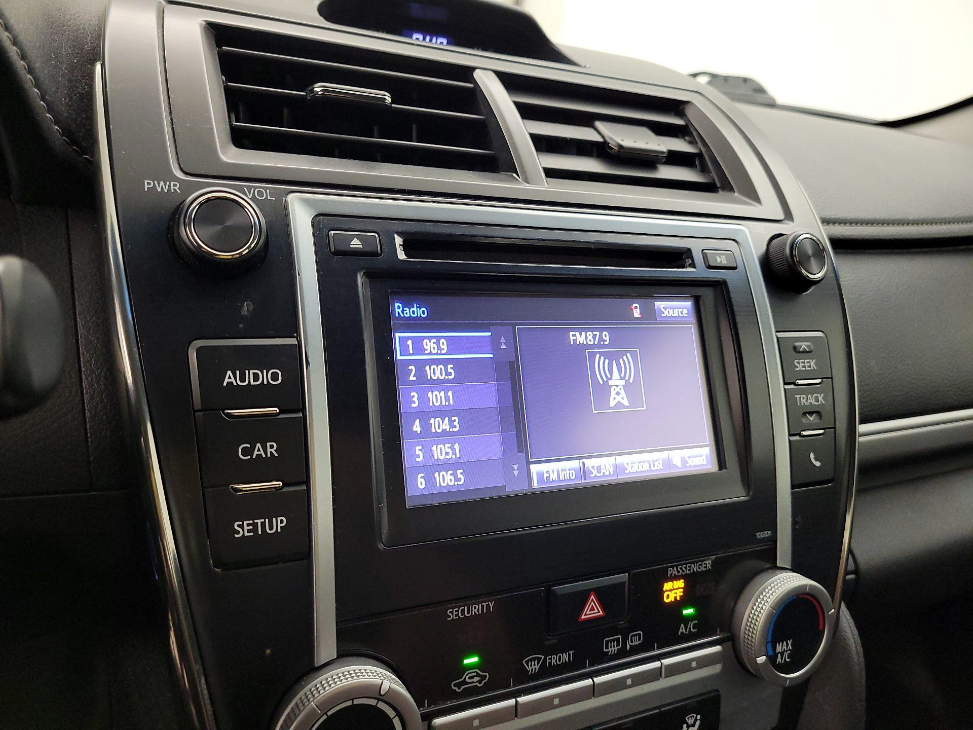 Thumbnail: 2014 Toyota Camry - 14