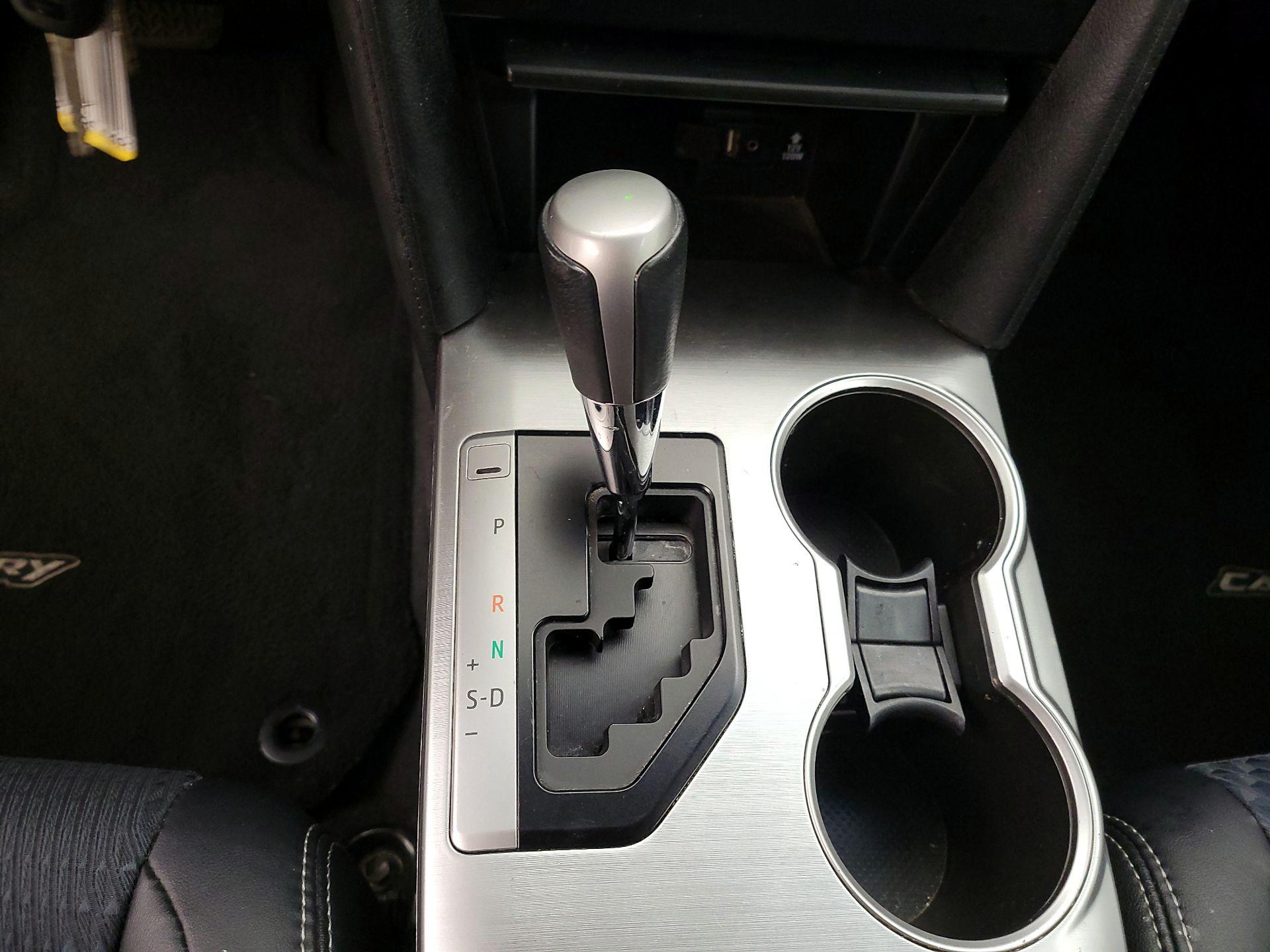 Thumbnail: 2014 Toyota Camry - 16
