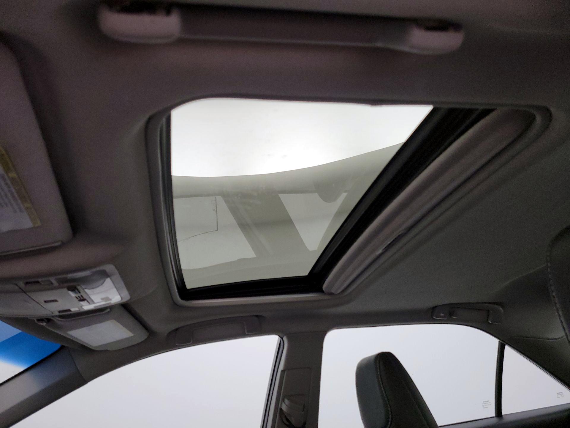 Thumbnail: 2014 Toyota Camry - 17