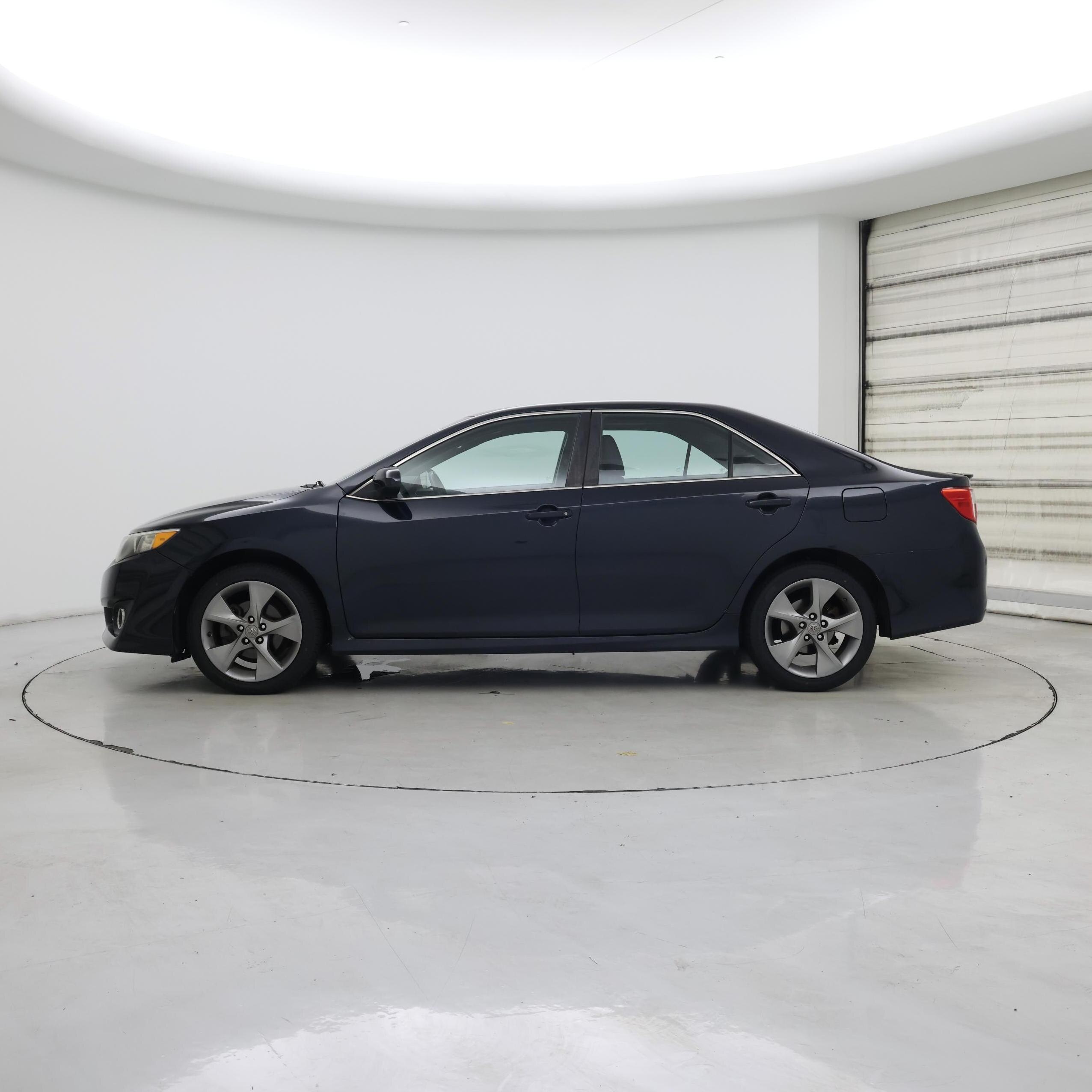 Thumbnail: 2014 Toyota Camry - 3