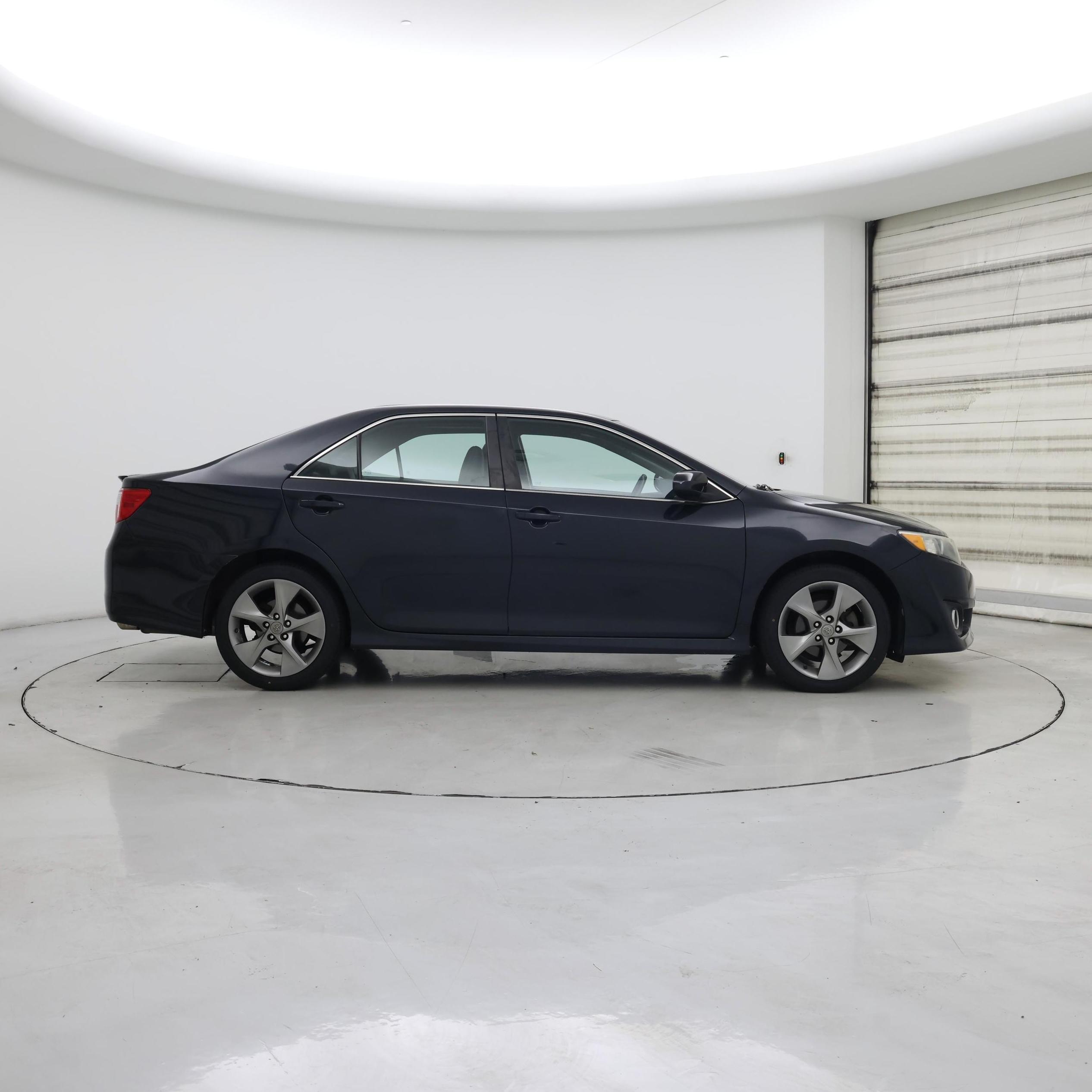 Thumbnail: 2014 Toyota Camry - 7