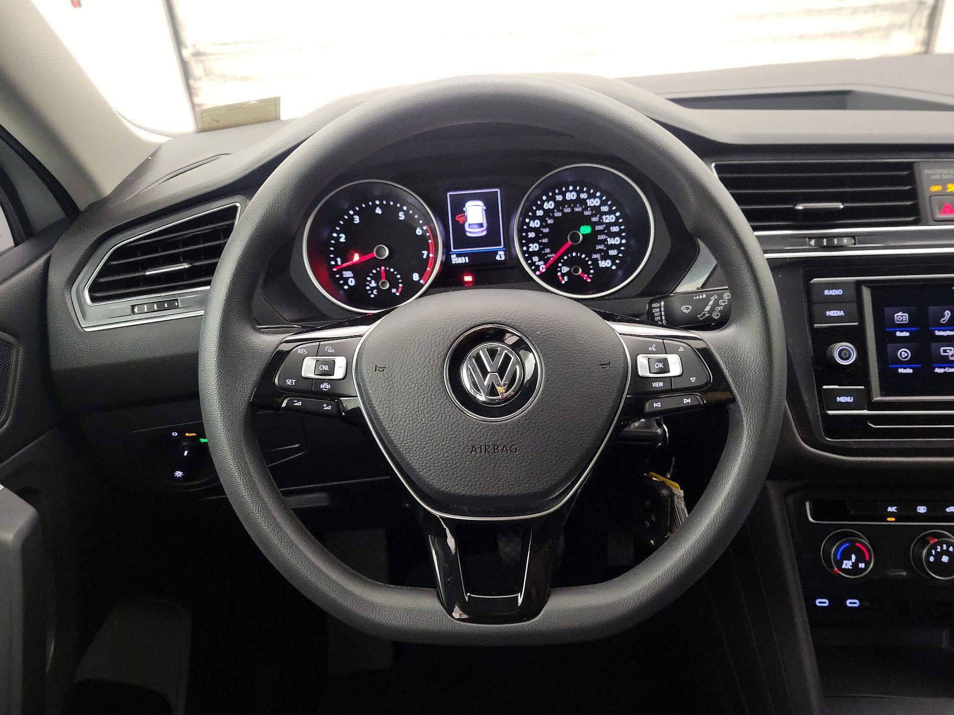 Thumbnail: 2020 Volkswagen Tiguan - 10