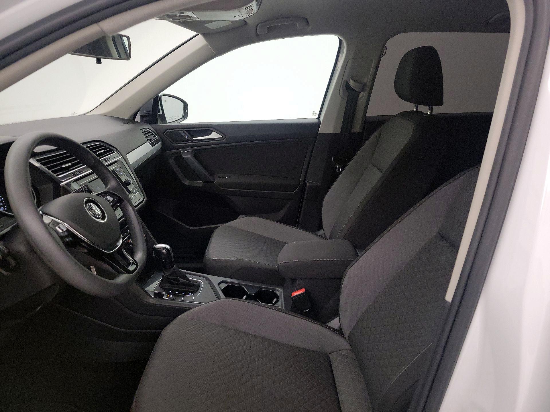Thumbnail: 2020 Volkswagen Tiguan - 11