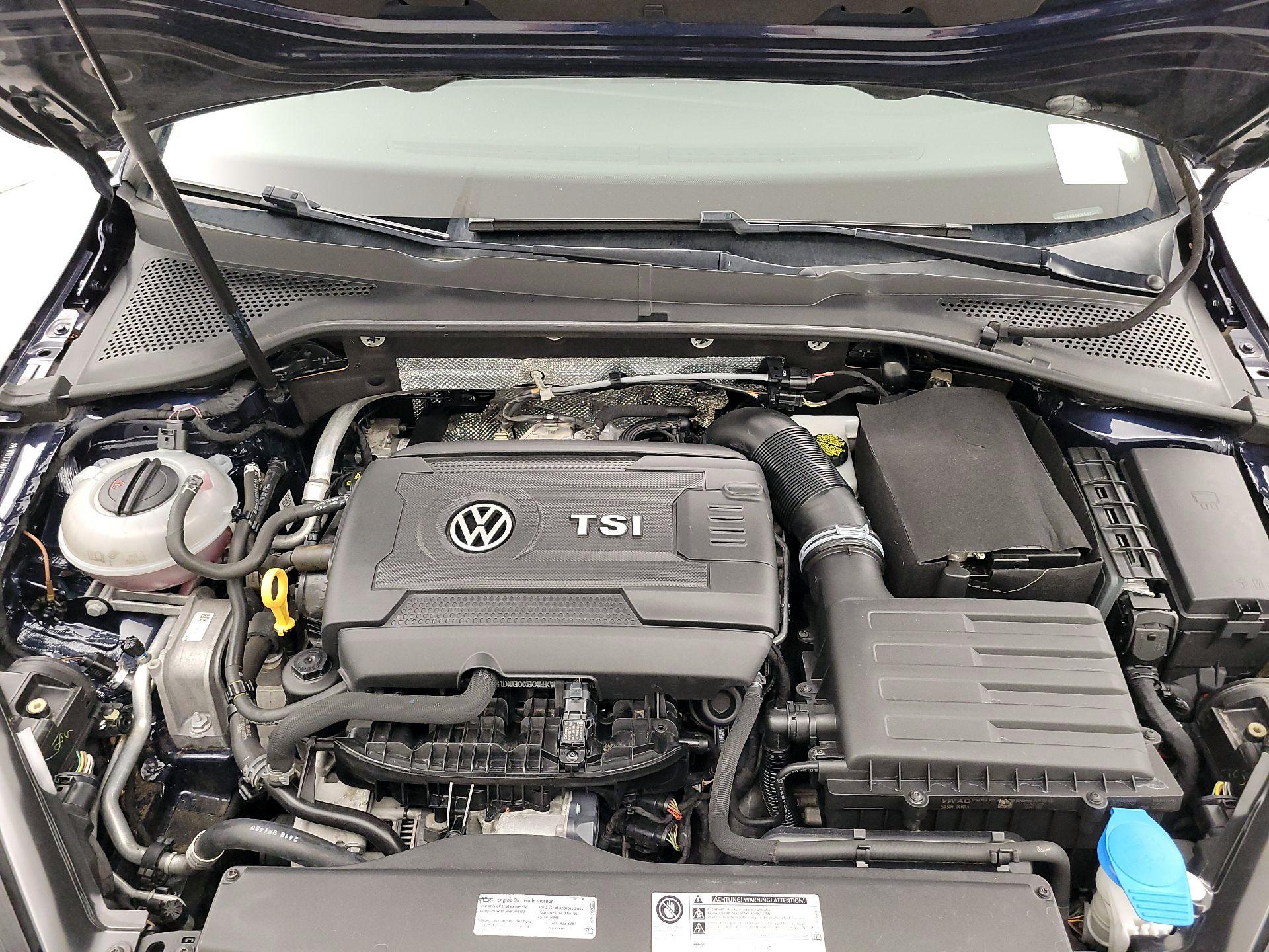 Thumbnail: 2017 Volkswagen Golf - 19