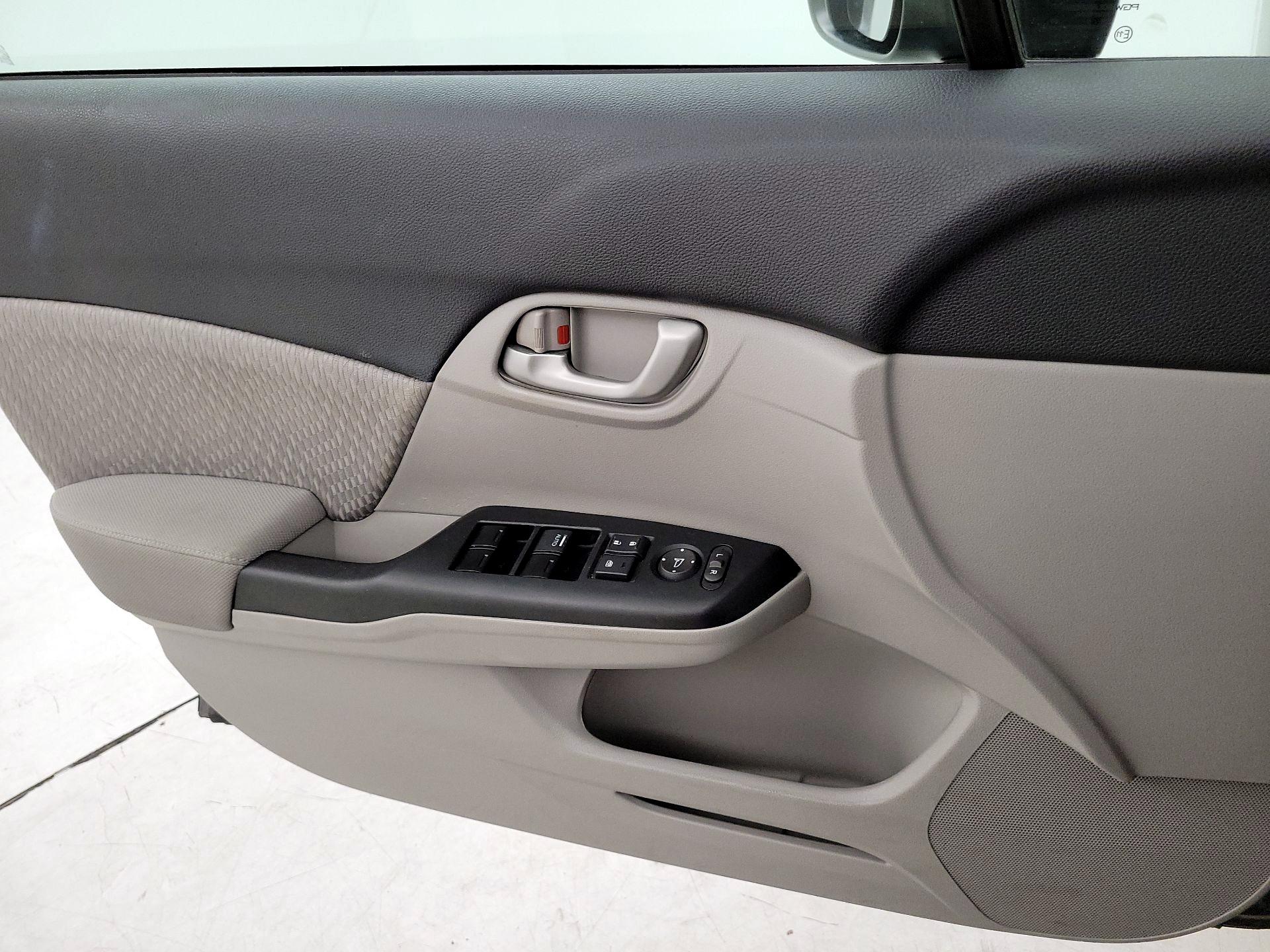 Thumbnail: 2015 Honda Civic - 12