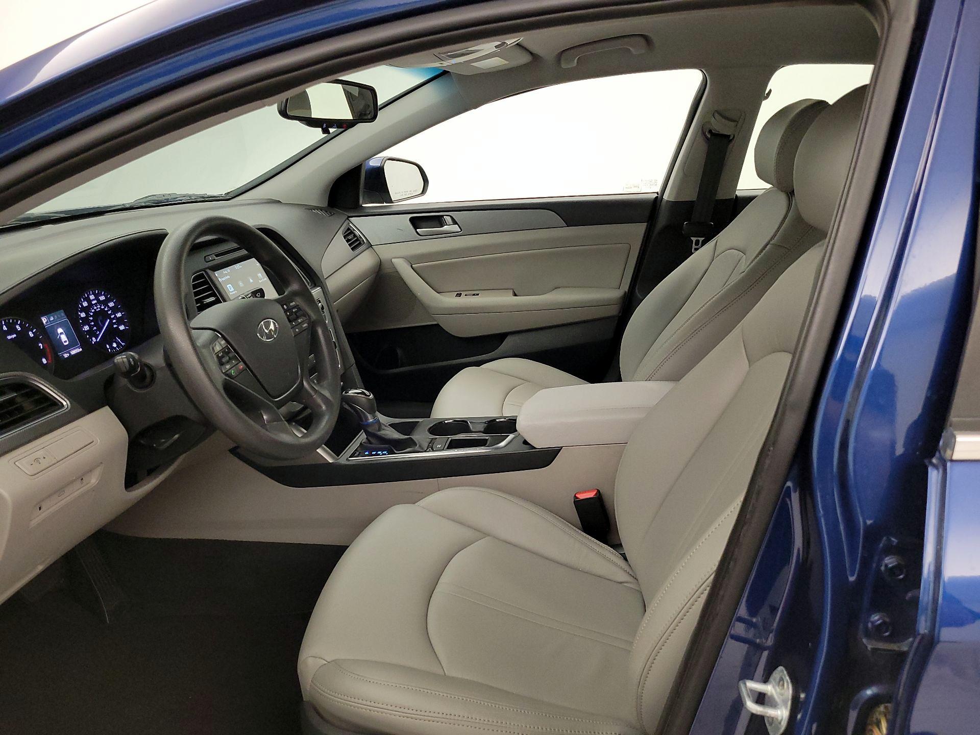 Thumbnail: 2016 Hyundai Sonata - 11