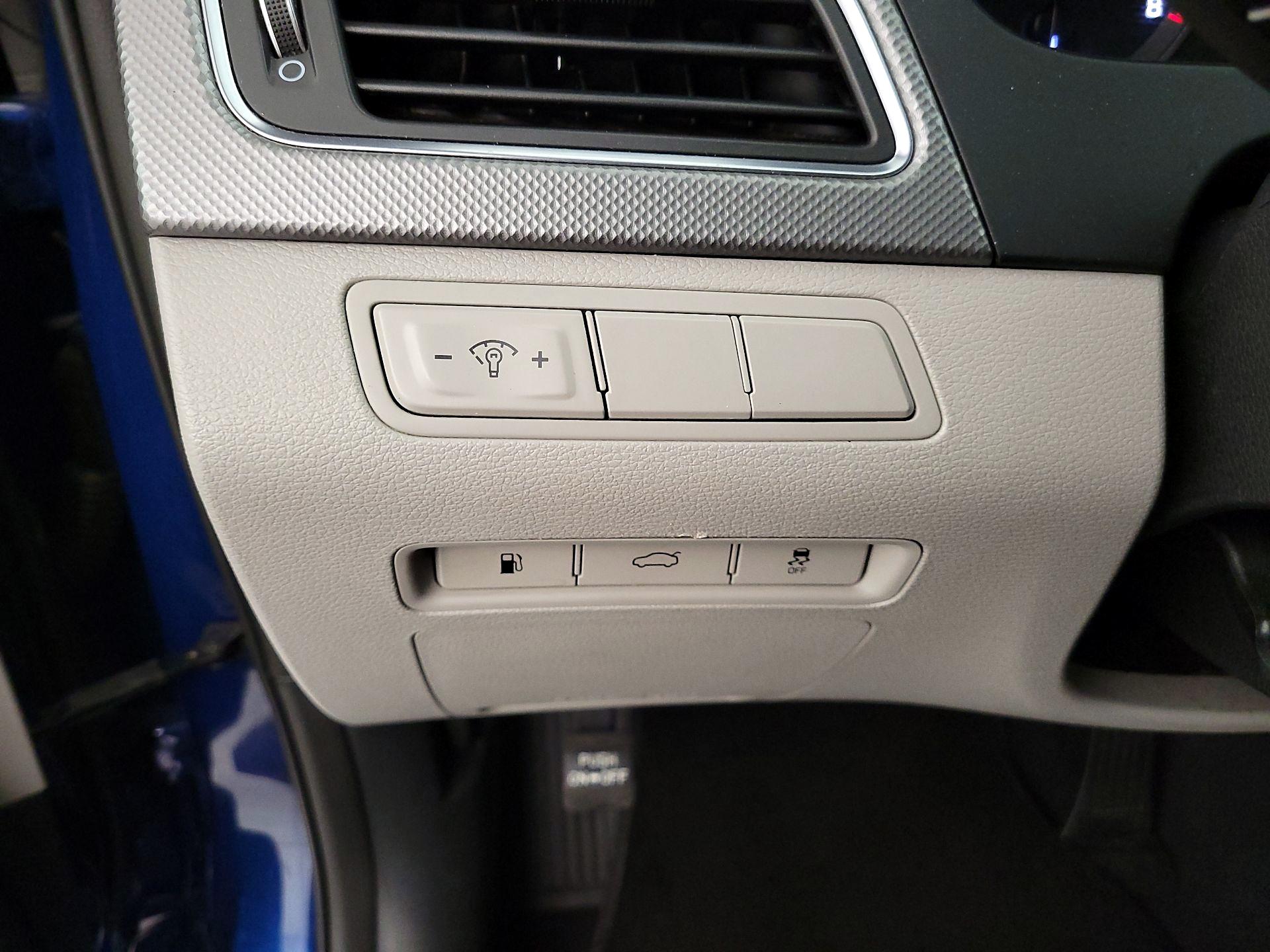 Thumbnail: 2016 Hyundai Sonata - 13