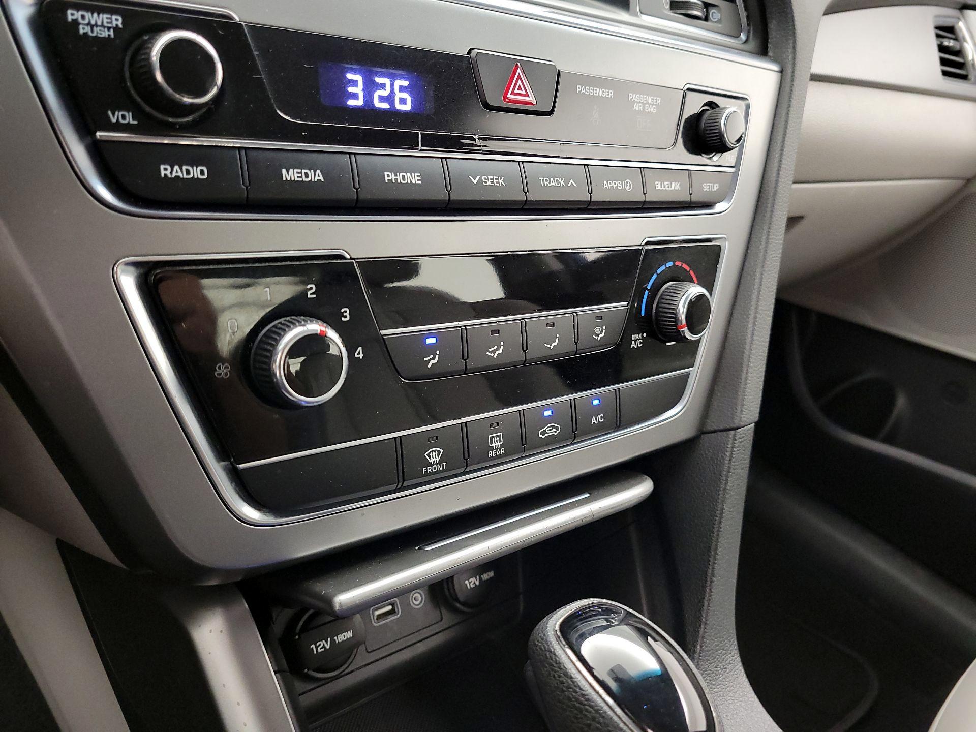 Thumbnail: 2016 Hyundai Sonata - 16