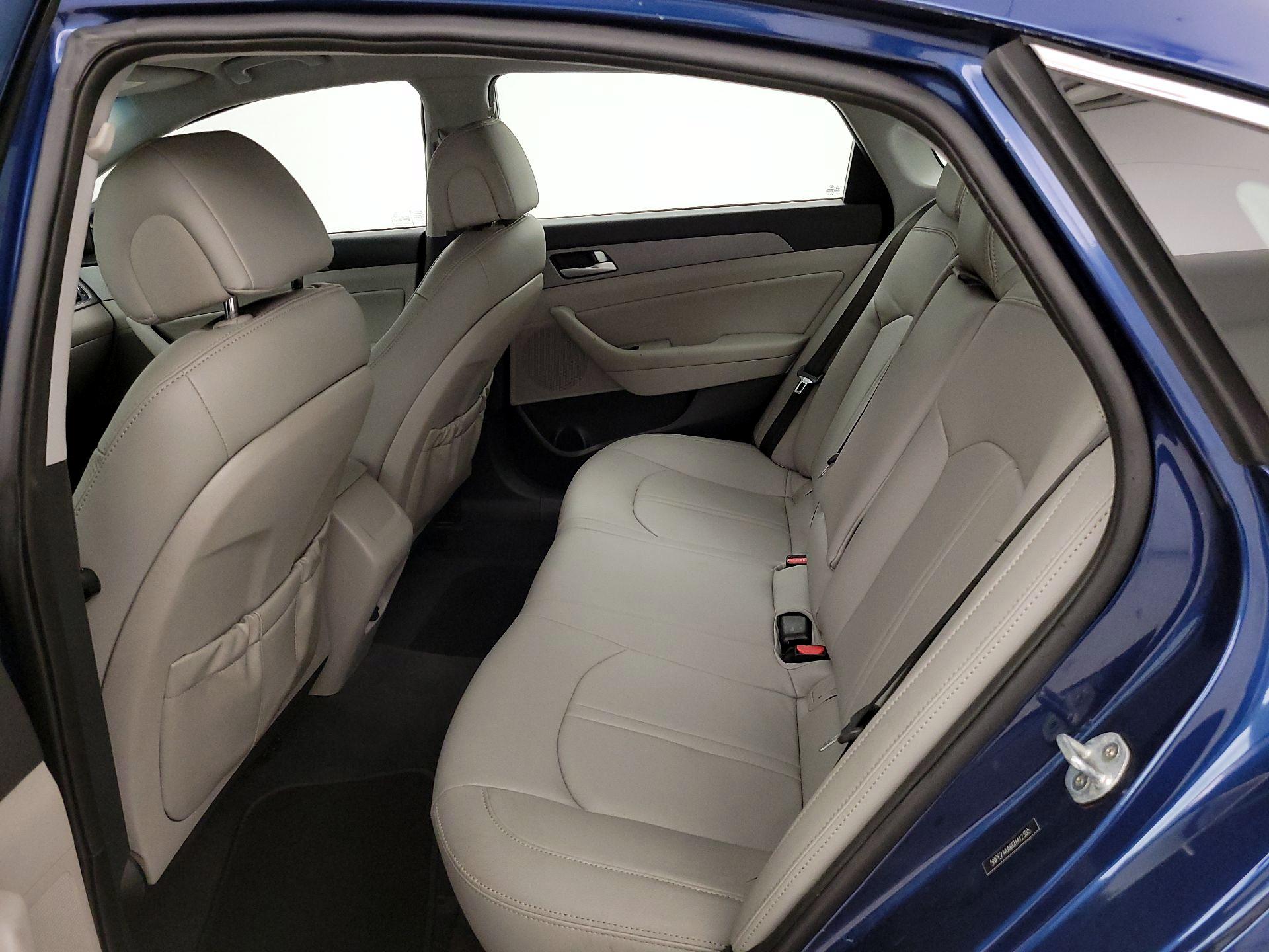 Thumbnail: 2016 Hyundai Sonata - 19