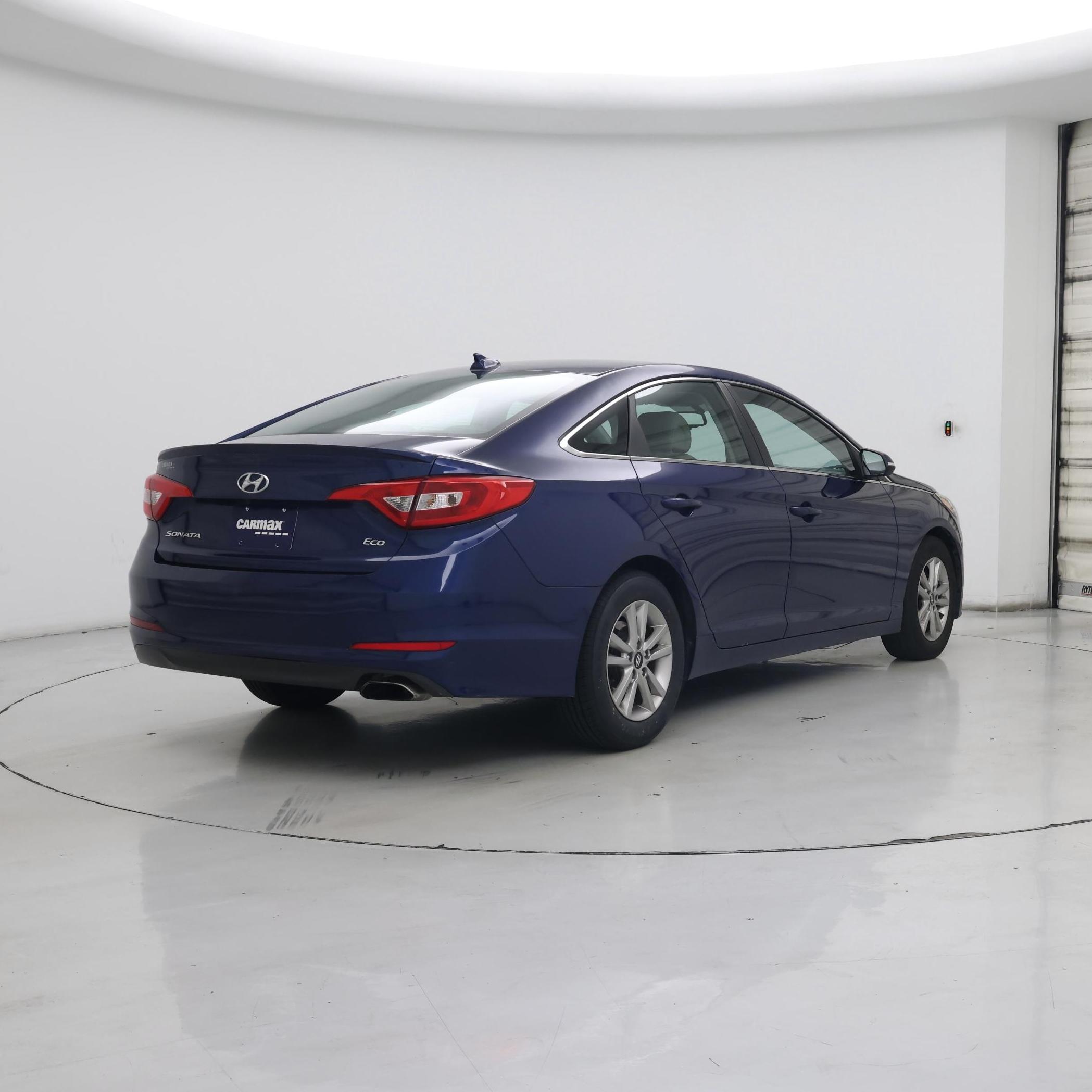 Thumbnail: 2016 Hyundai Sonata - 8