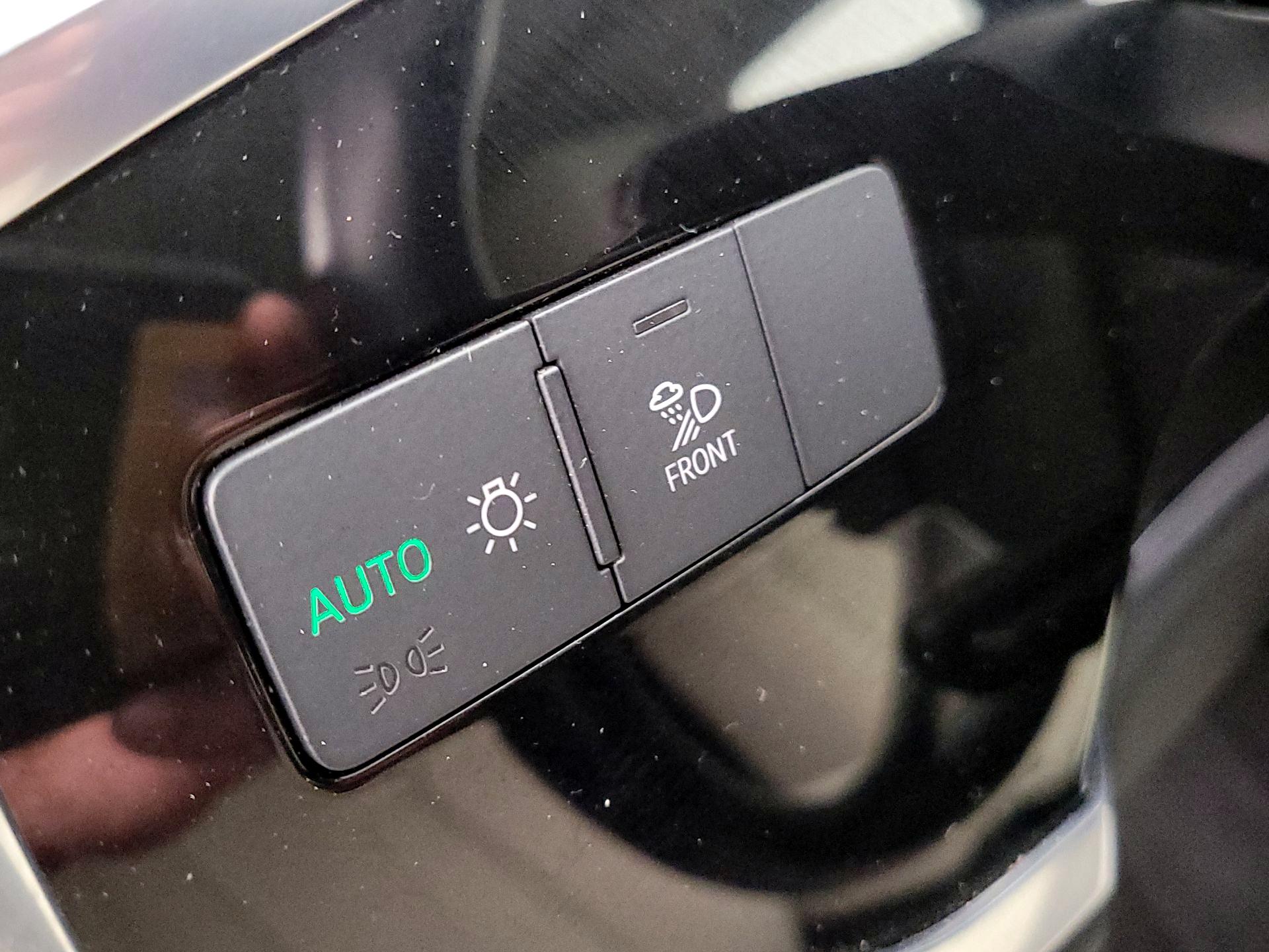 Thumbnail: 2020 Audi Q3 - 13