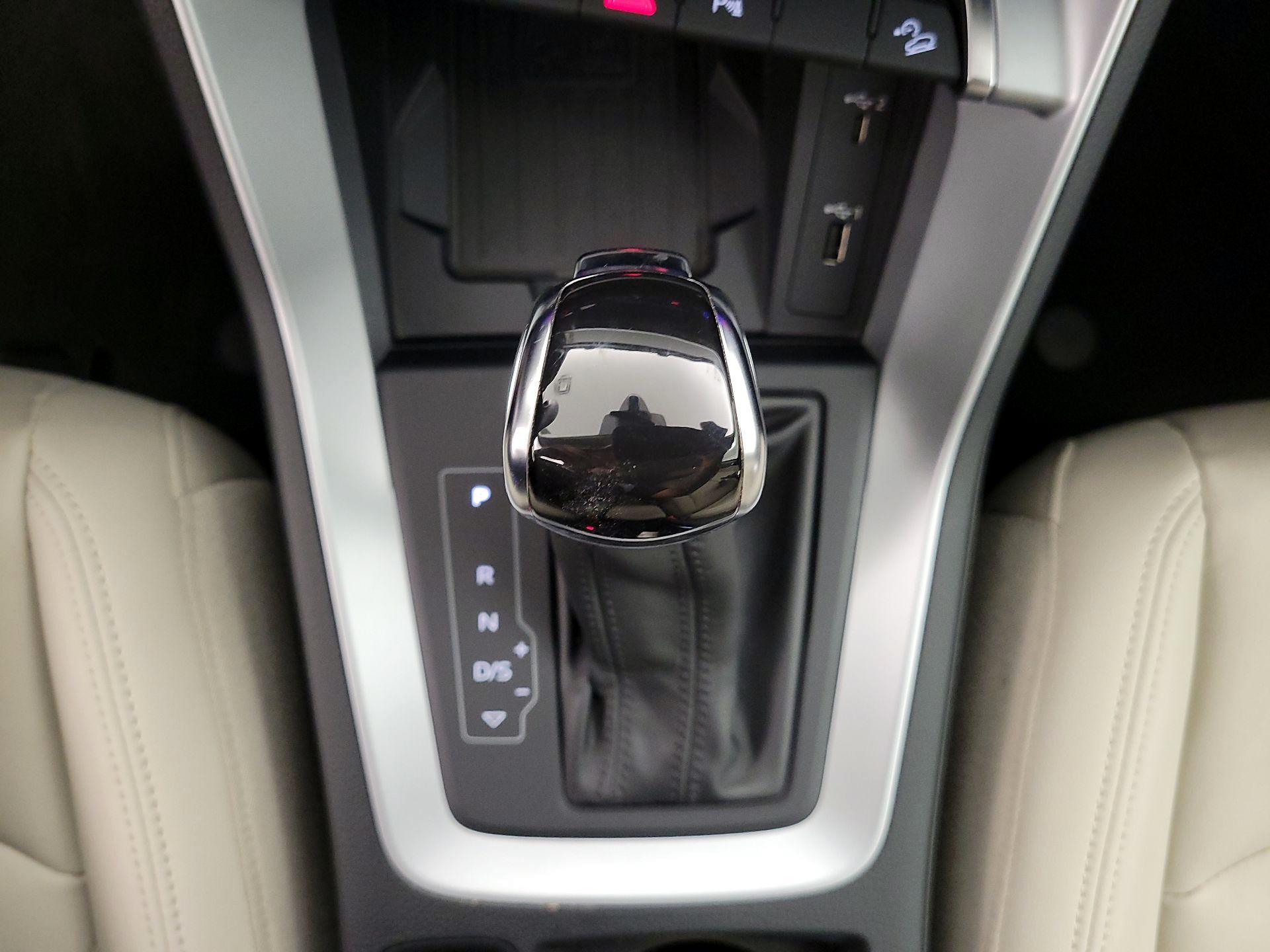 Thumbnail: 2020 Audi Q3 - 17