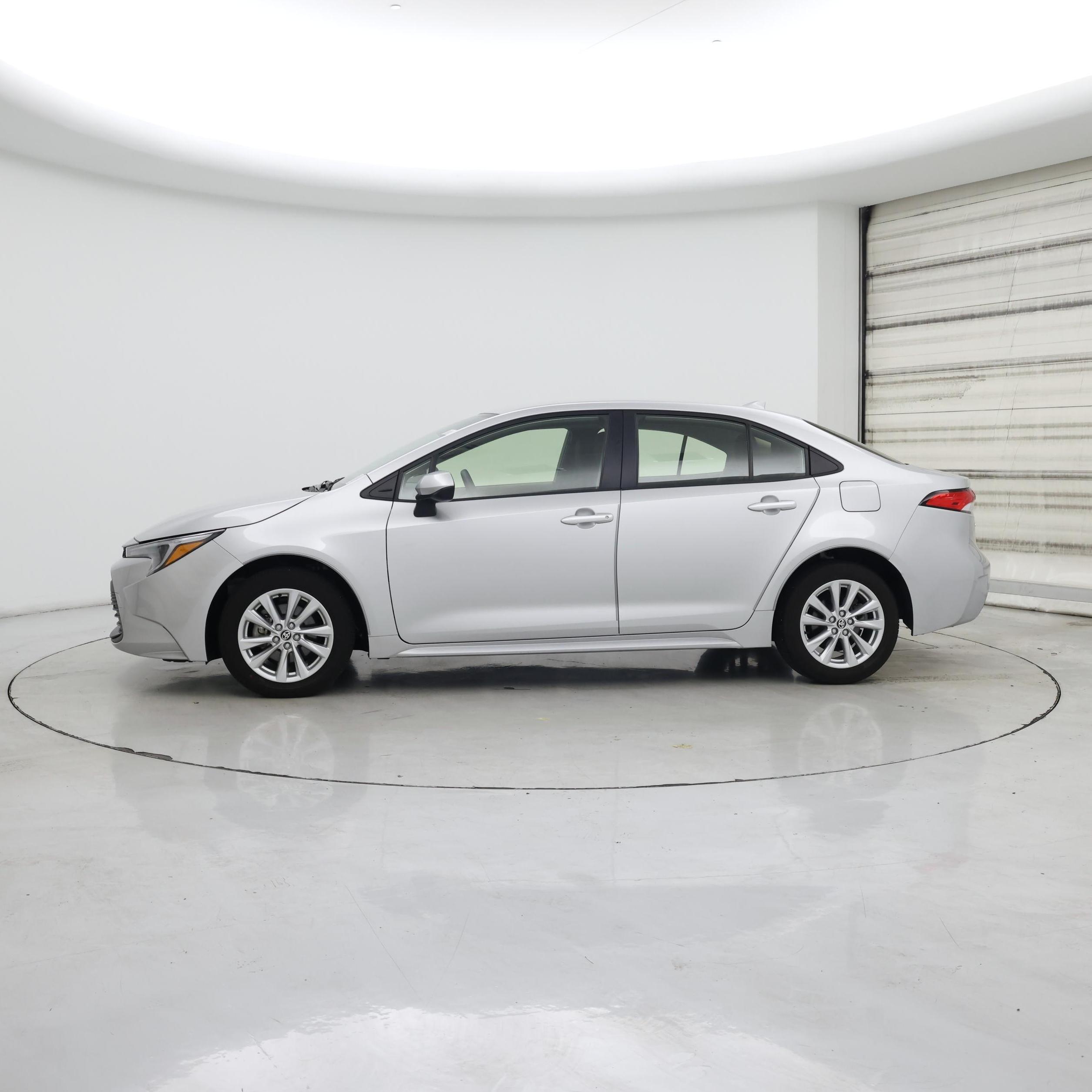 Thumbnail: 2024 Toyota Corolla - 3